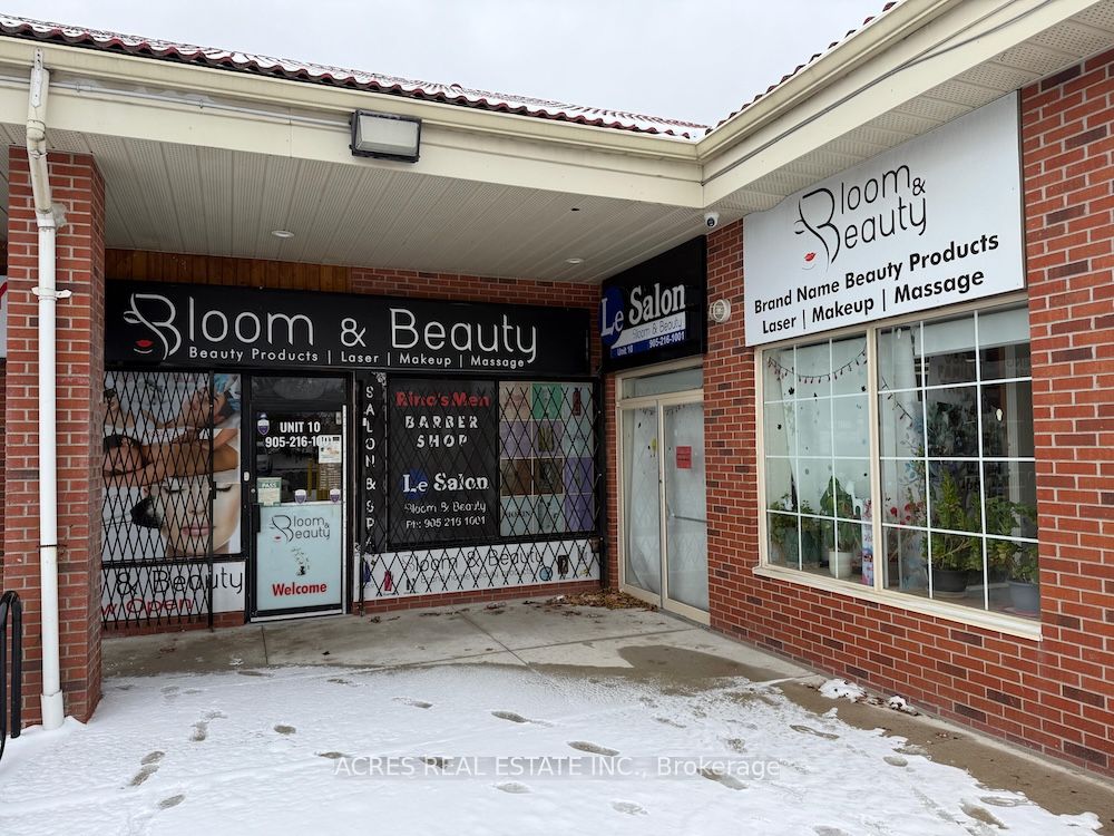 860 N Park Dr Property Photo 1