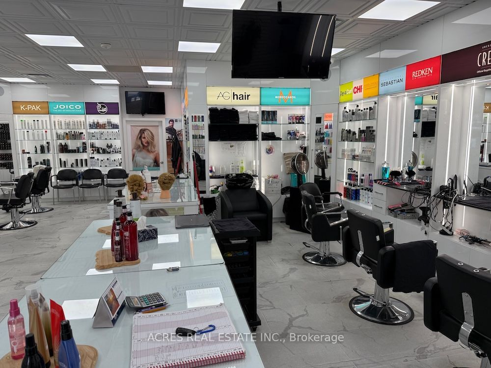 860 N Park Dr Property Photo 9