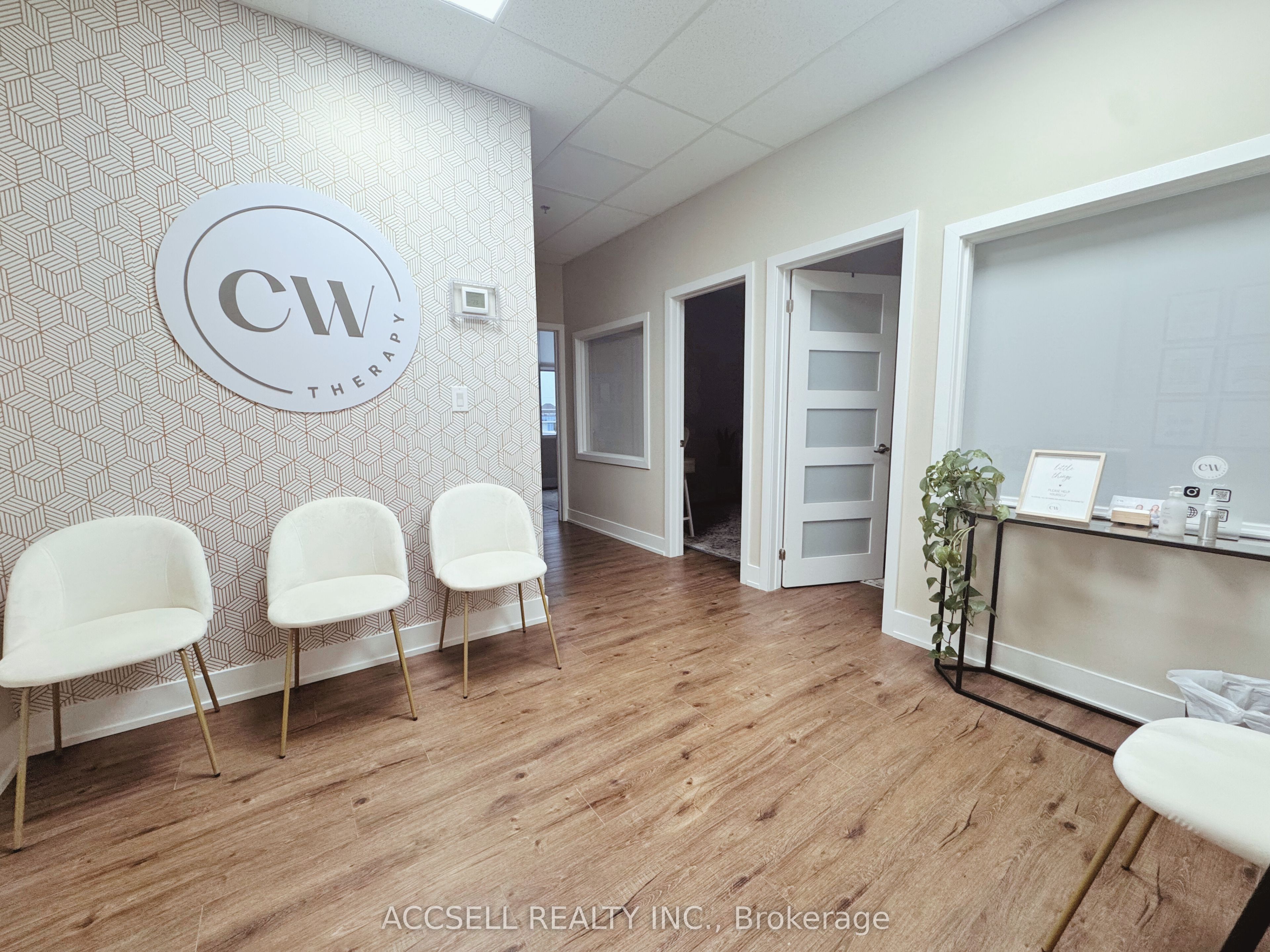 3485 Rebecca St Property Photo 3