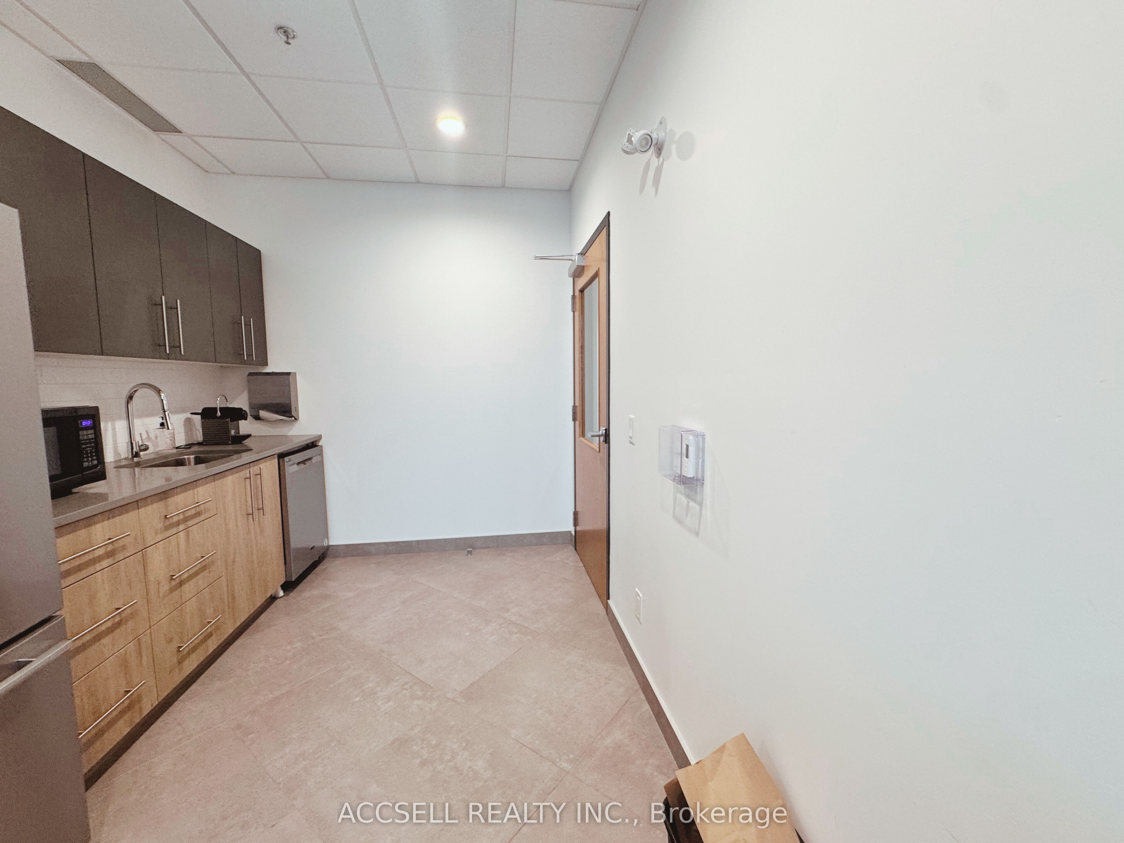 3485 Rebecca St Property Photo 18