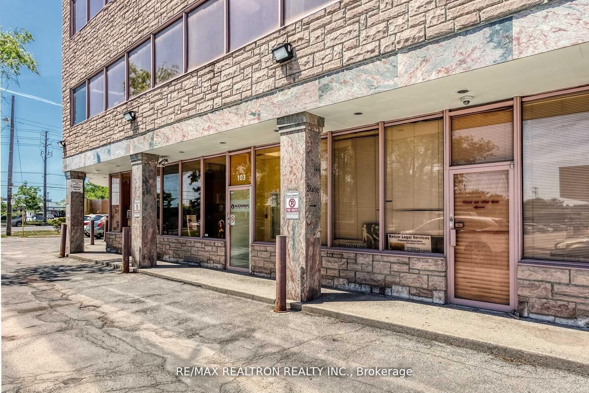 1018 Finch Avenue W 223 Property Photo 10