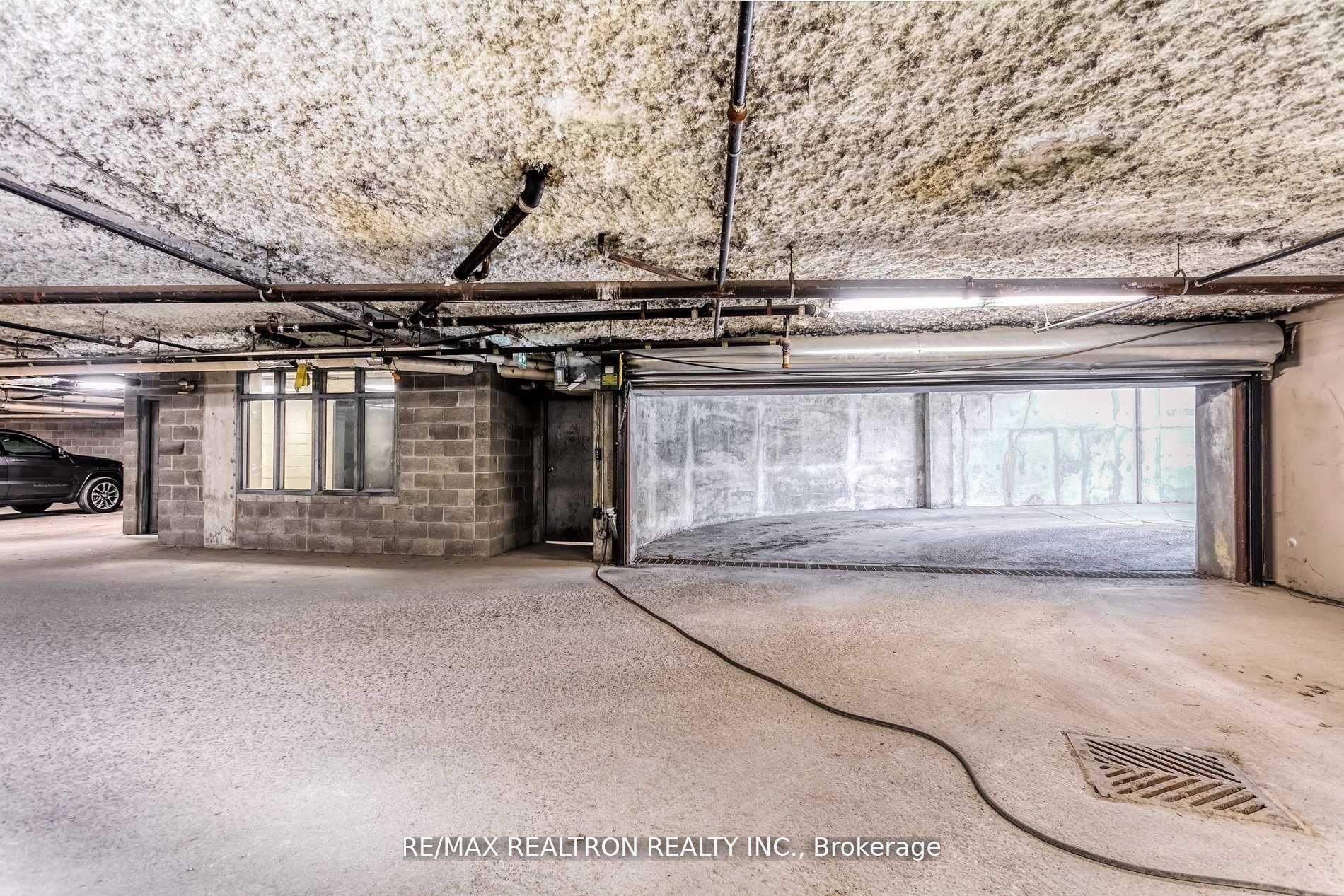 1018 Finch Avenue W 223 Property Photo 22