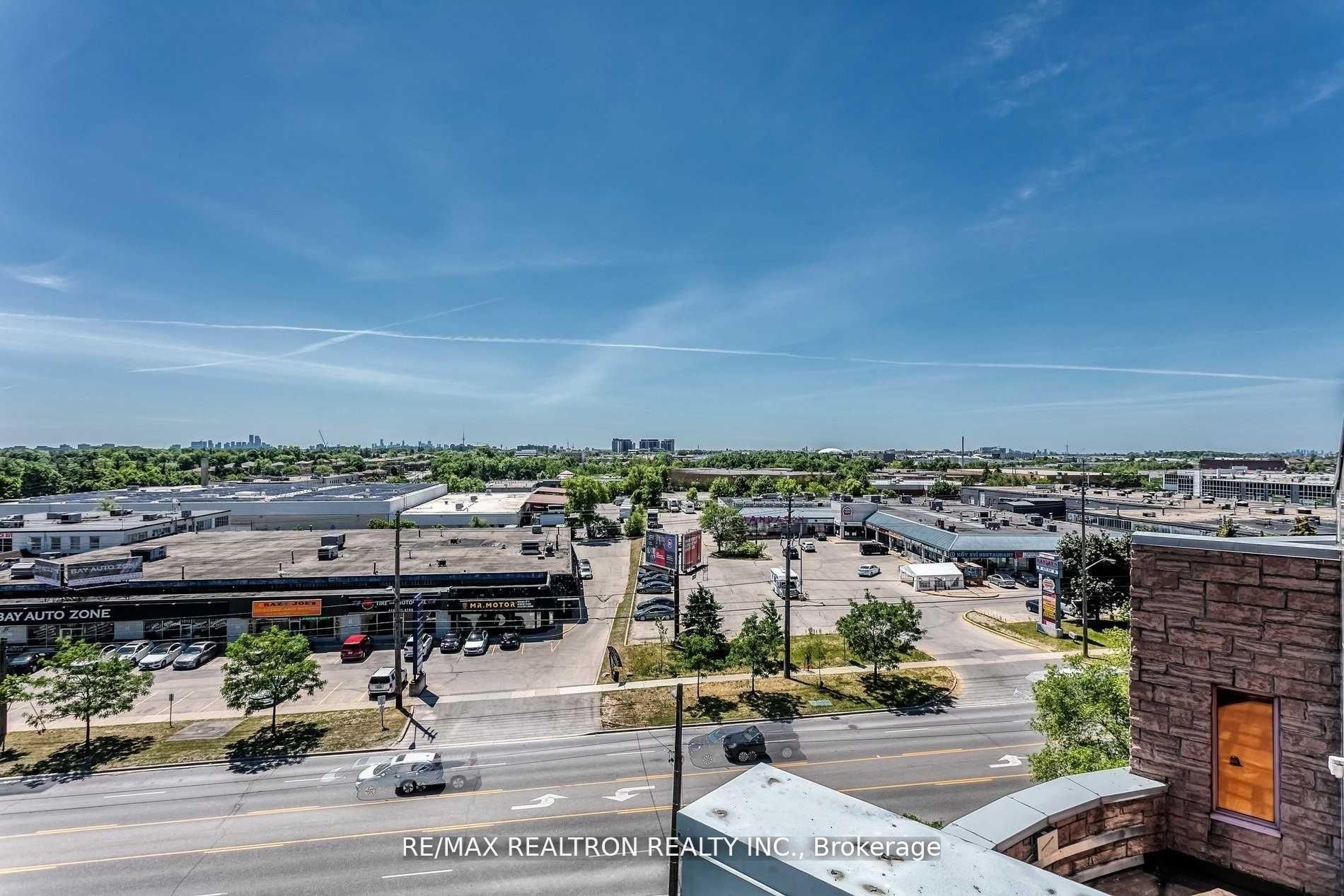 1018 Finch Avenue W 404 Property Photo 18