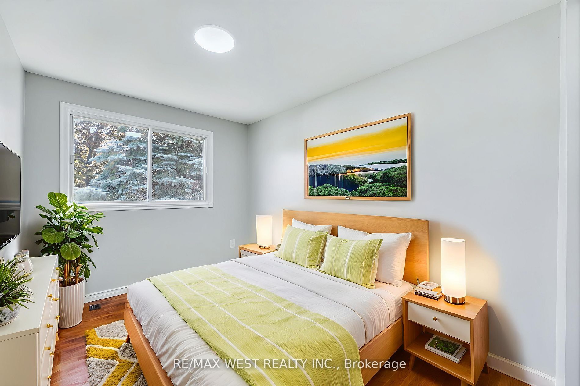 15 Lawrence Avenue Property Photo 7