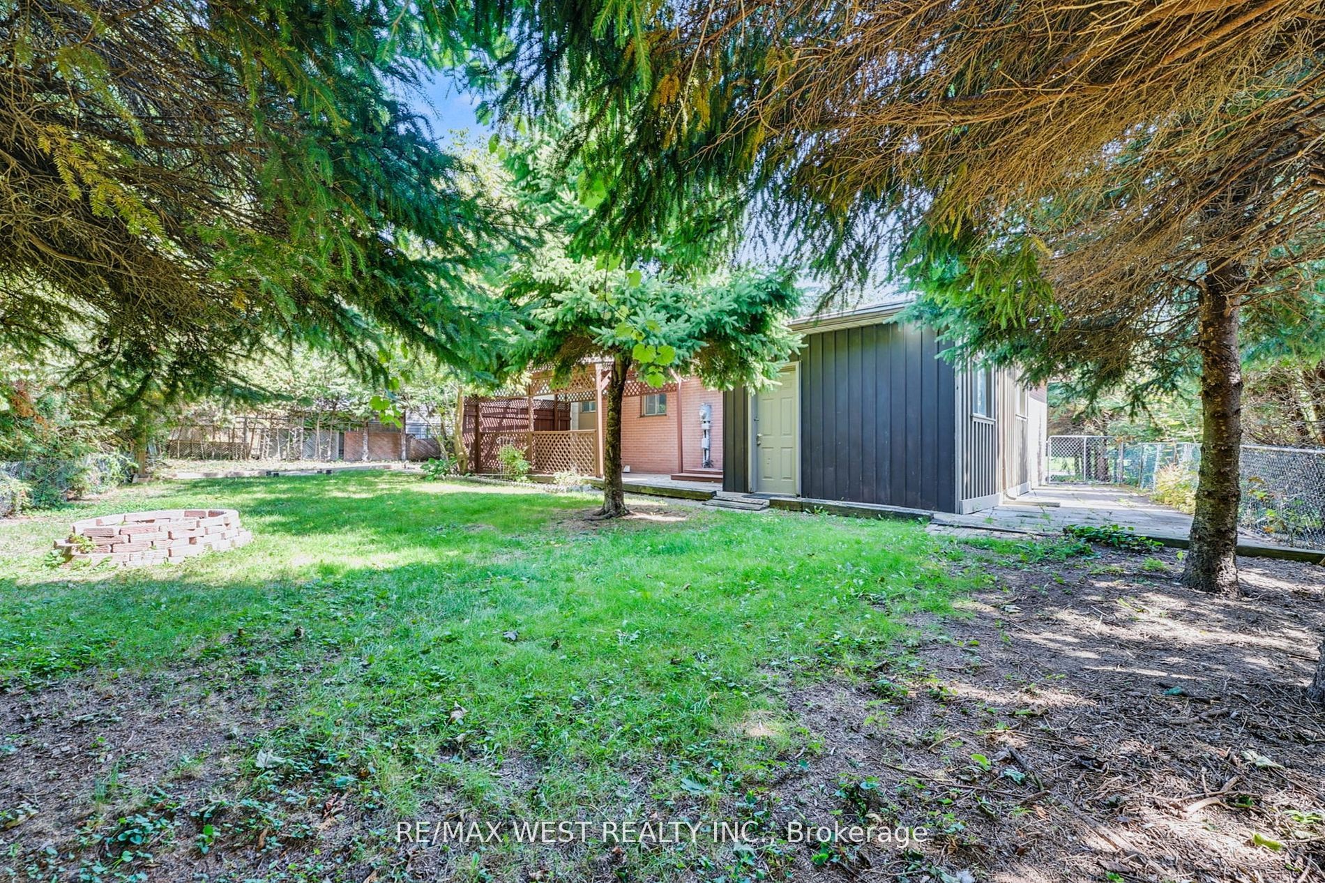 15 Lawrence Avenue Property Photo 13