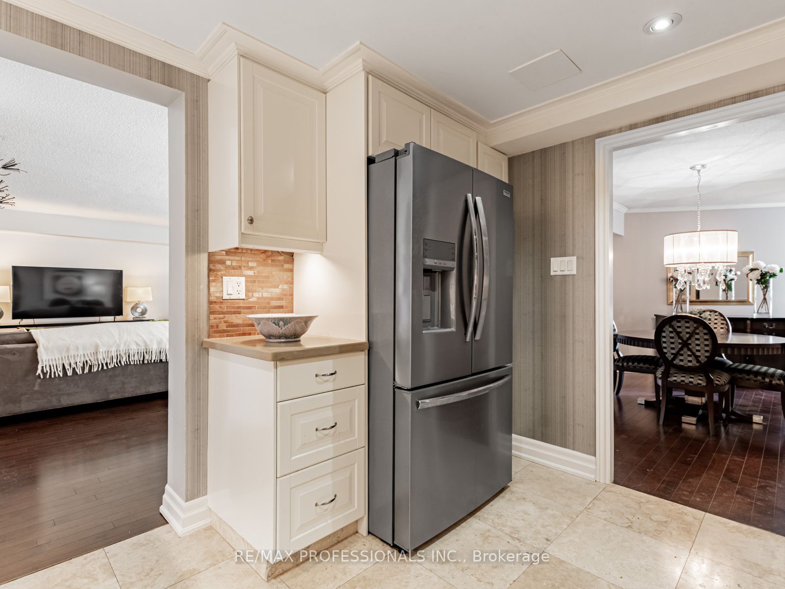 300 Mill Road G17 Property Photo 7