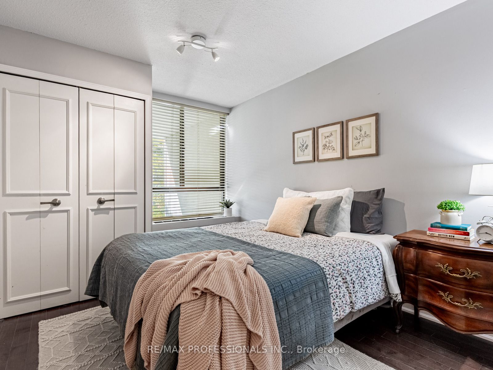 300 Mill Road G17 Property Photo 11