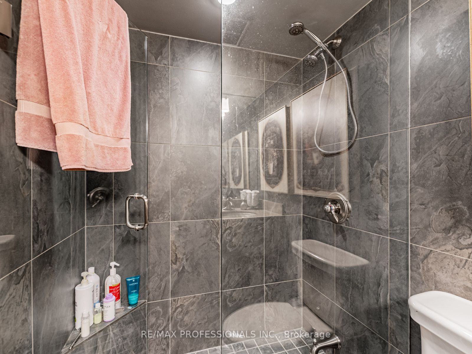 300 Mill Road G17 Property Photo 18