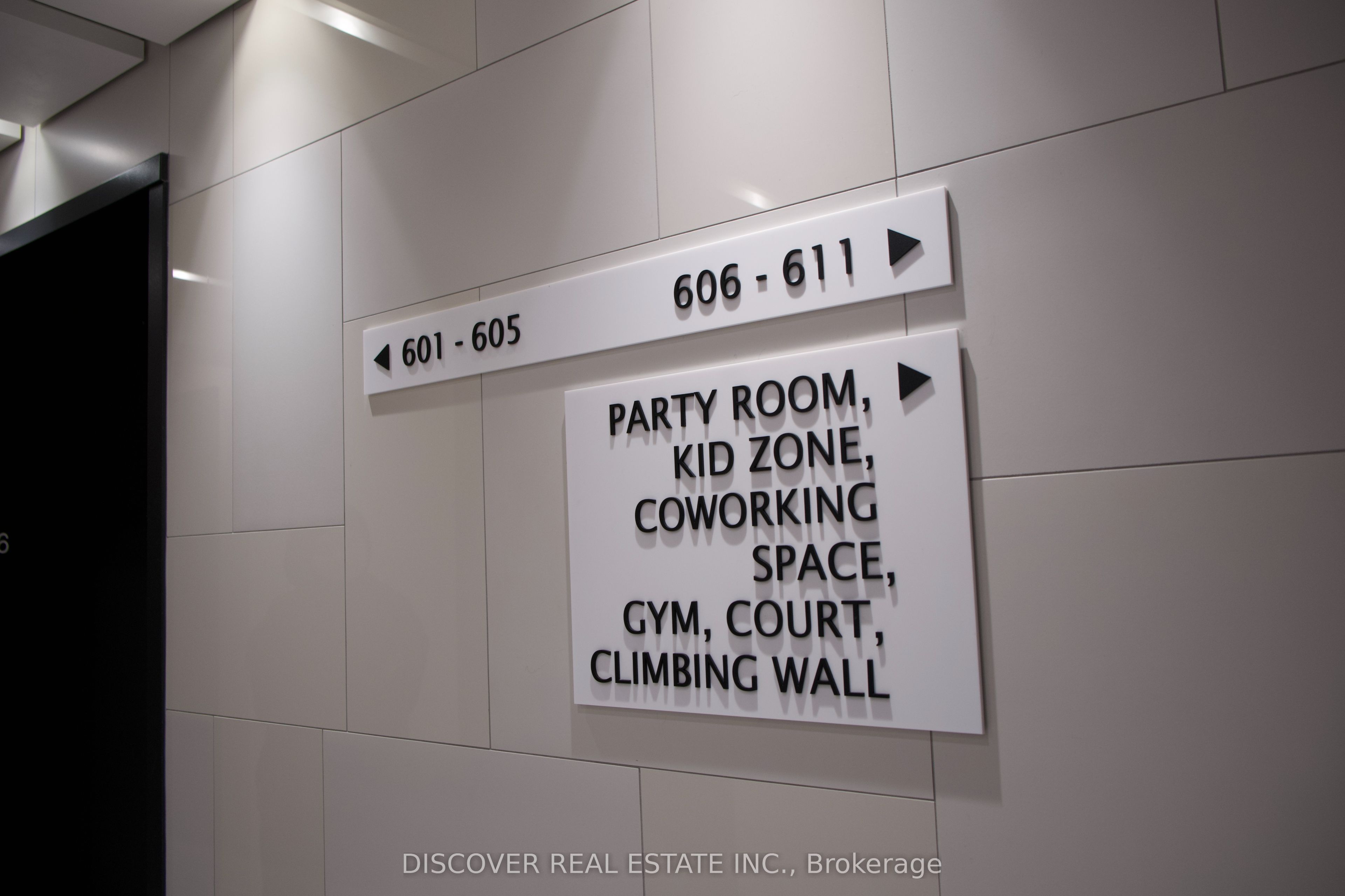 4065 Confederation Parkway 3704 Property Photo 5