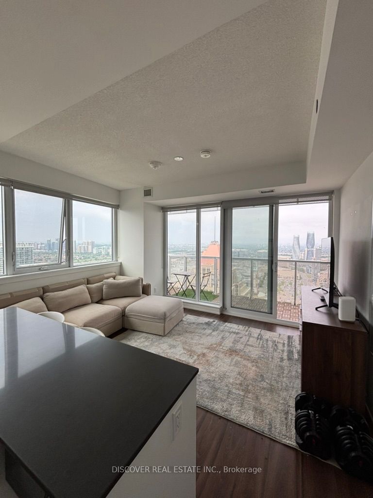 4065 Confederation Parkway 3704 Property Photo 7