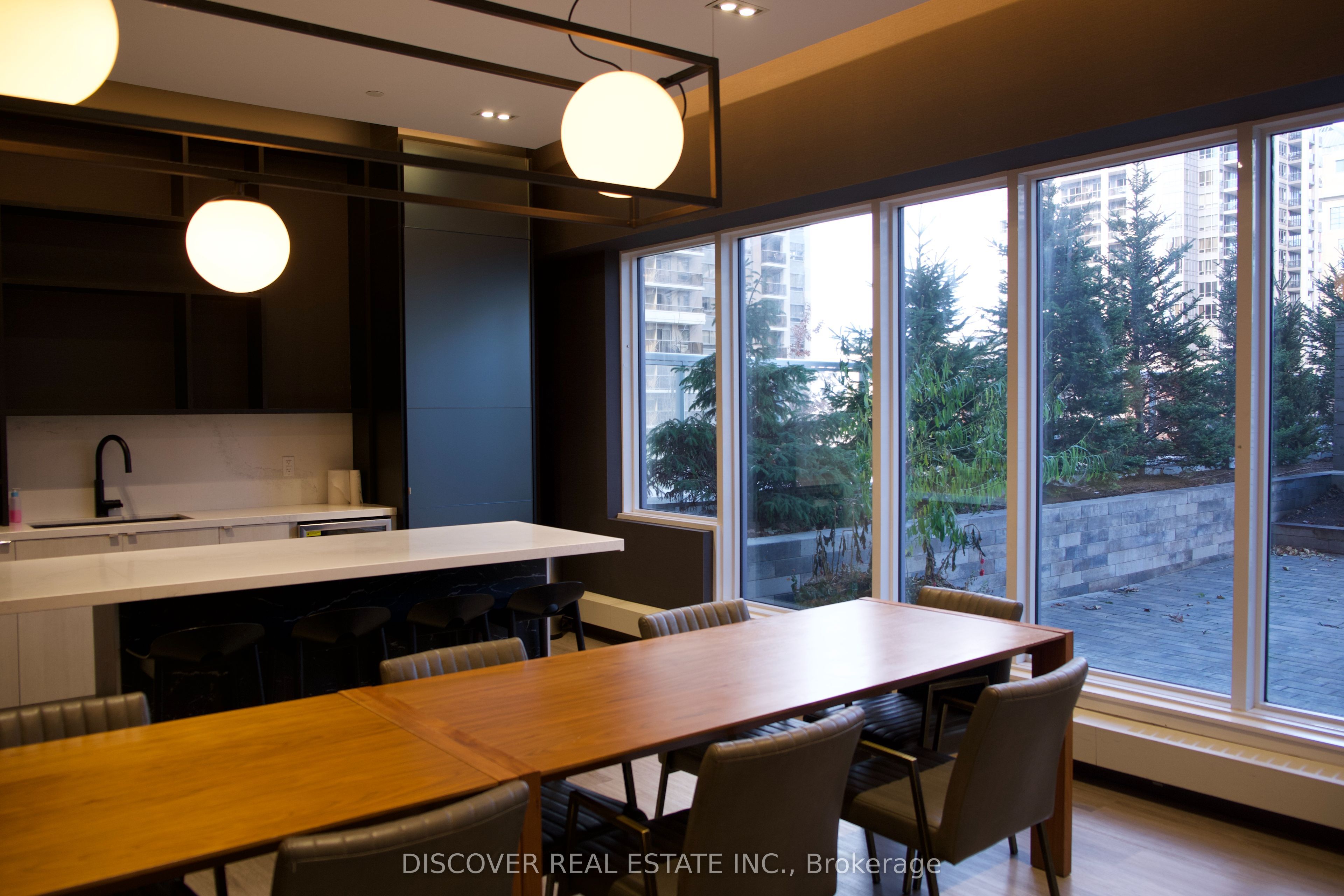 4065 Confederation Parkway 3704 Property Photo 11