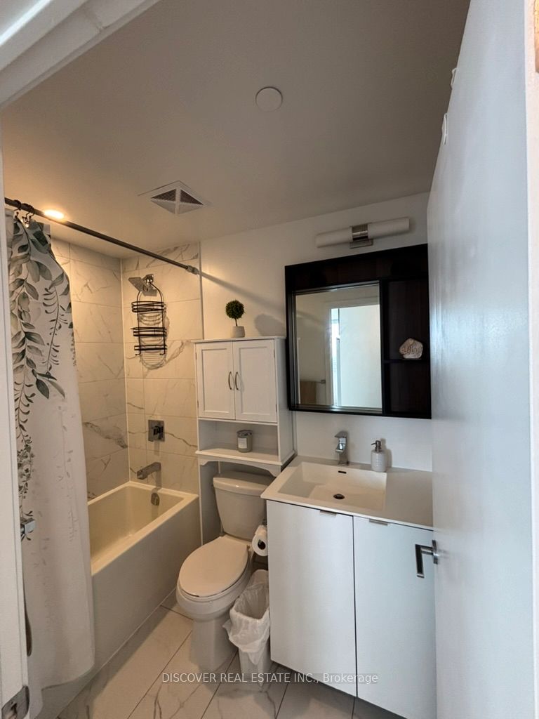 4065 Confederation Parkway 3704 Property Photo 14