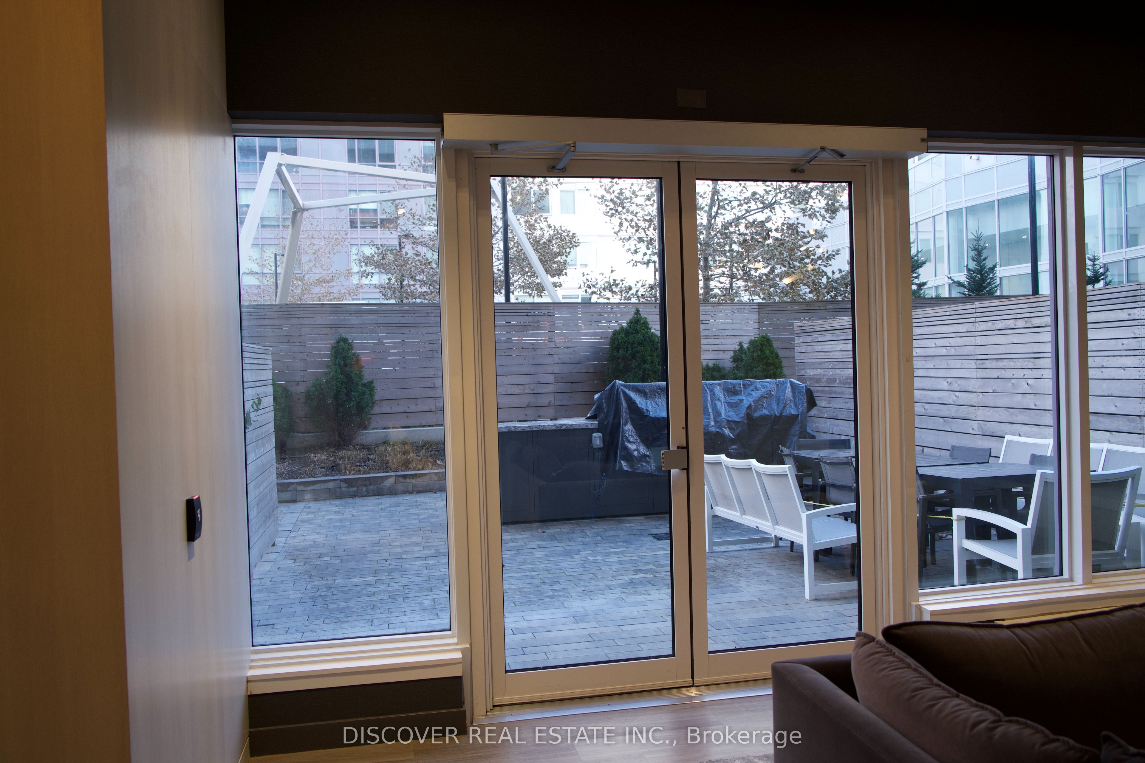 4065 Confederation Parkway 3704 Property Photo 15