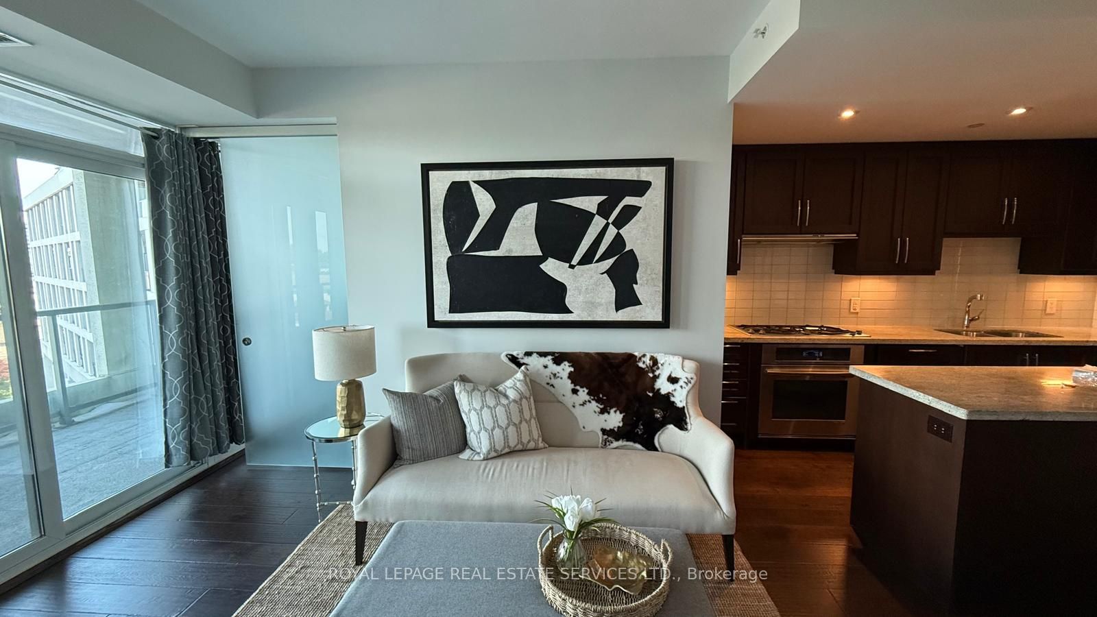 11 Bronte Road 501 Property Photo 3