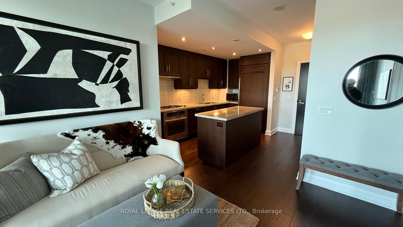 11 Bronte Road 501 Property Photo 4