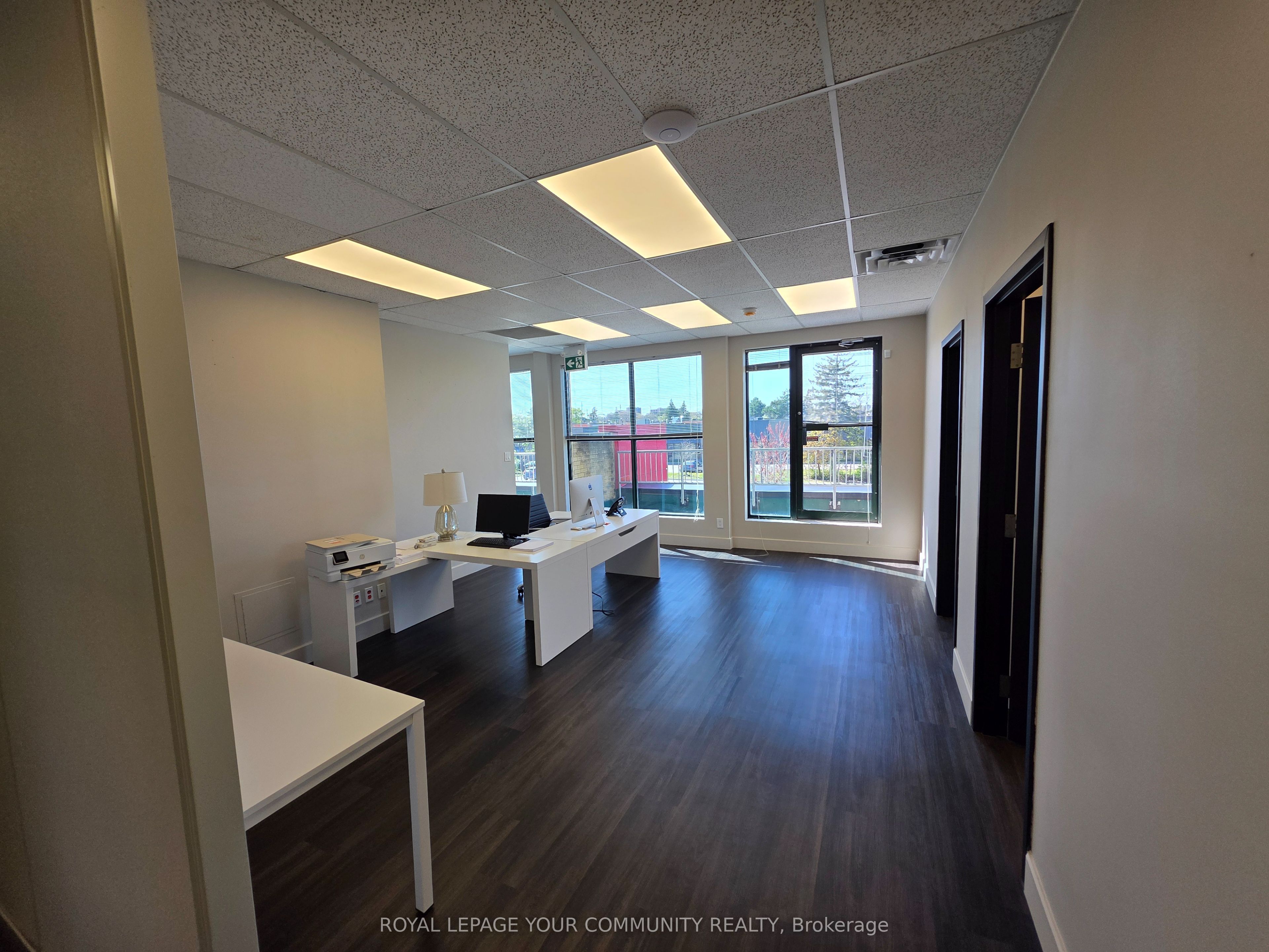 2155 Dunwin Drive 31-32 Property Photo 6