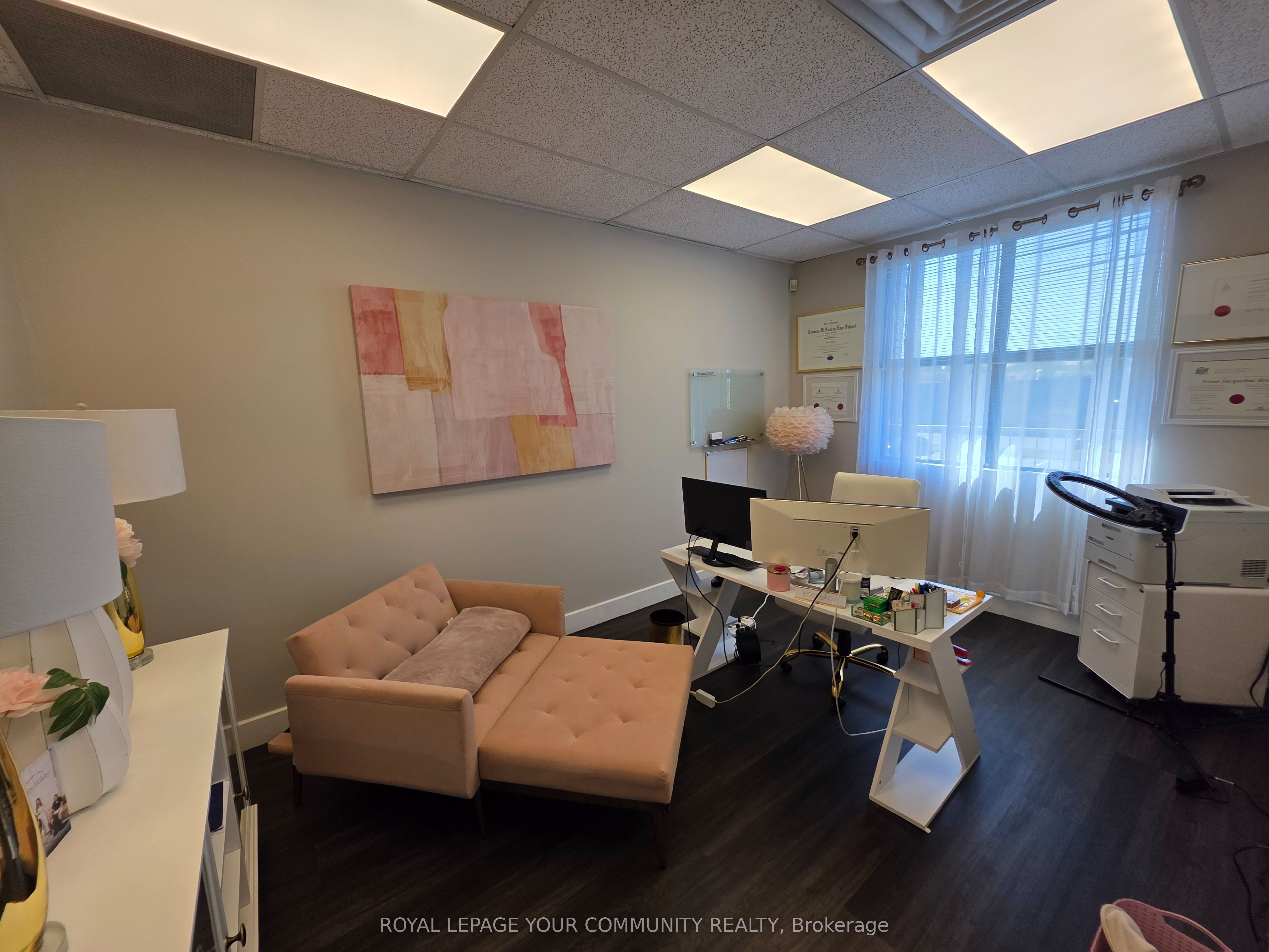 2155 Dunwin Drive 31-32 Property Photo 7