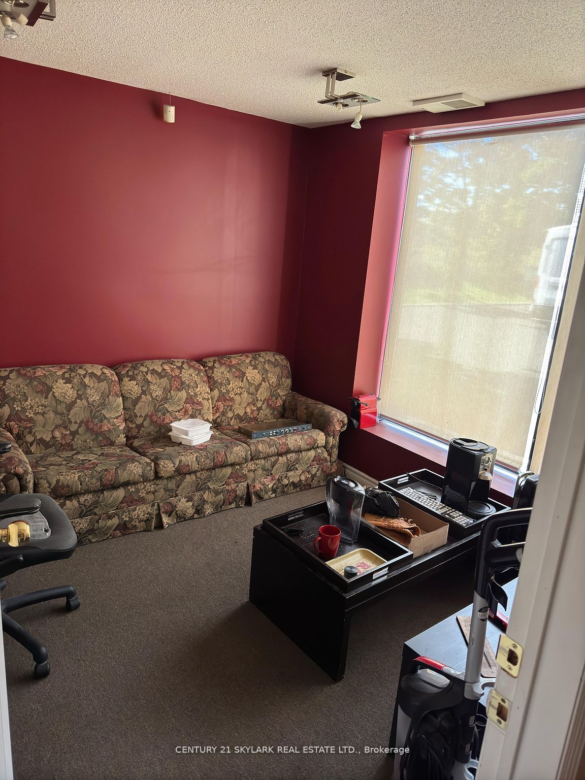 75 Rosedale Ave W Property Photo 3