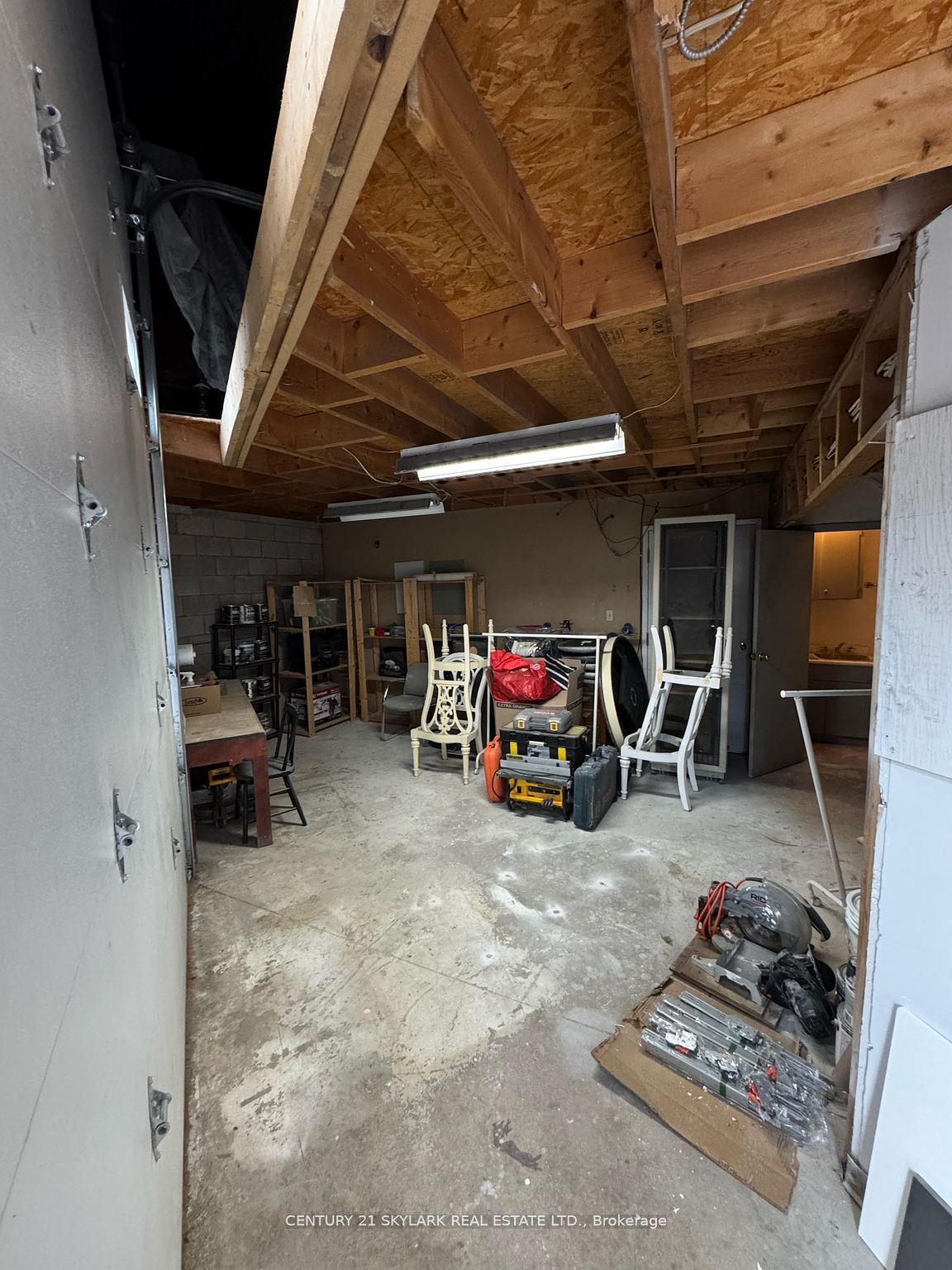 75 Rosedale Ave W Property Photo 8