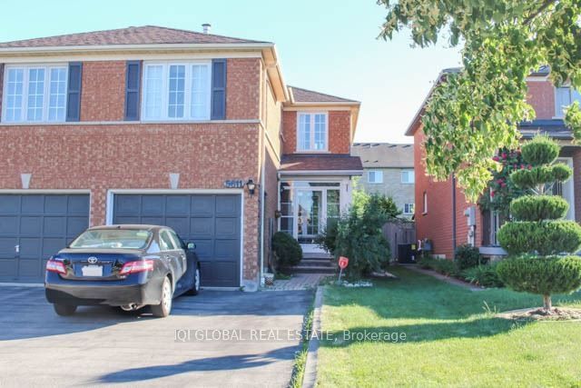 5611 Palmerston Cres Property Photo 1