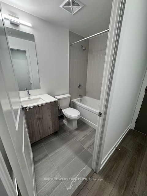 15 Skyridge Drive 427 Property Photo 5