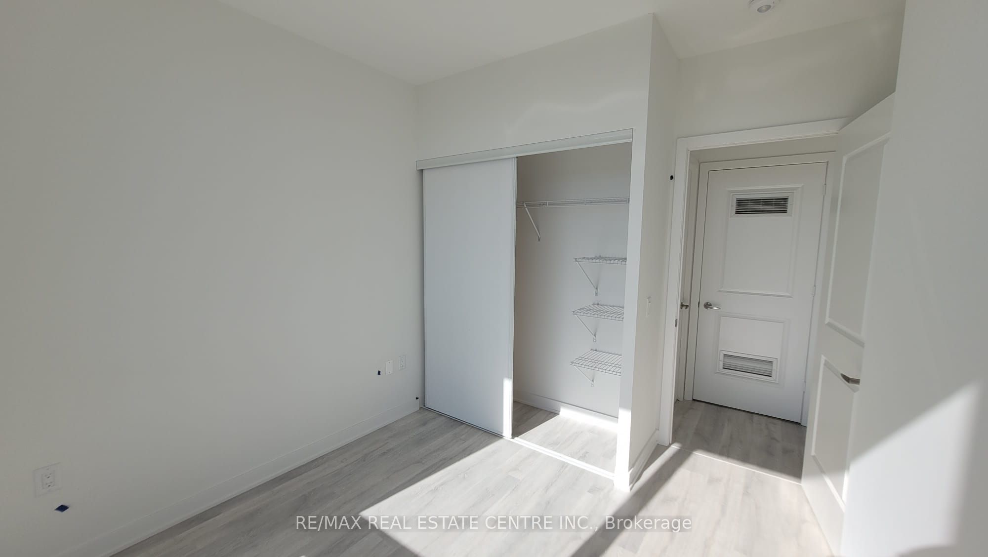 4655 Metcalfe Avenue 110 Property Photo 7