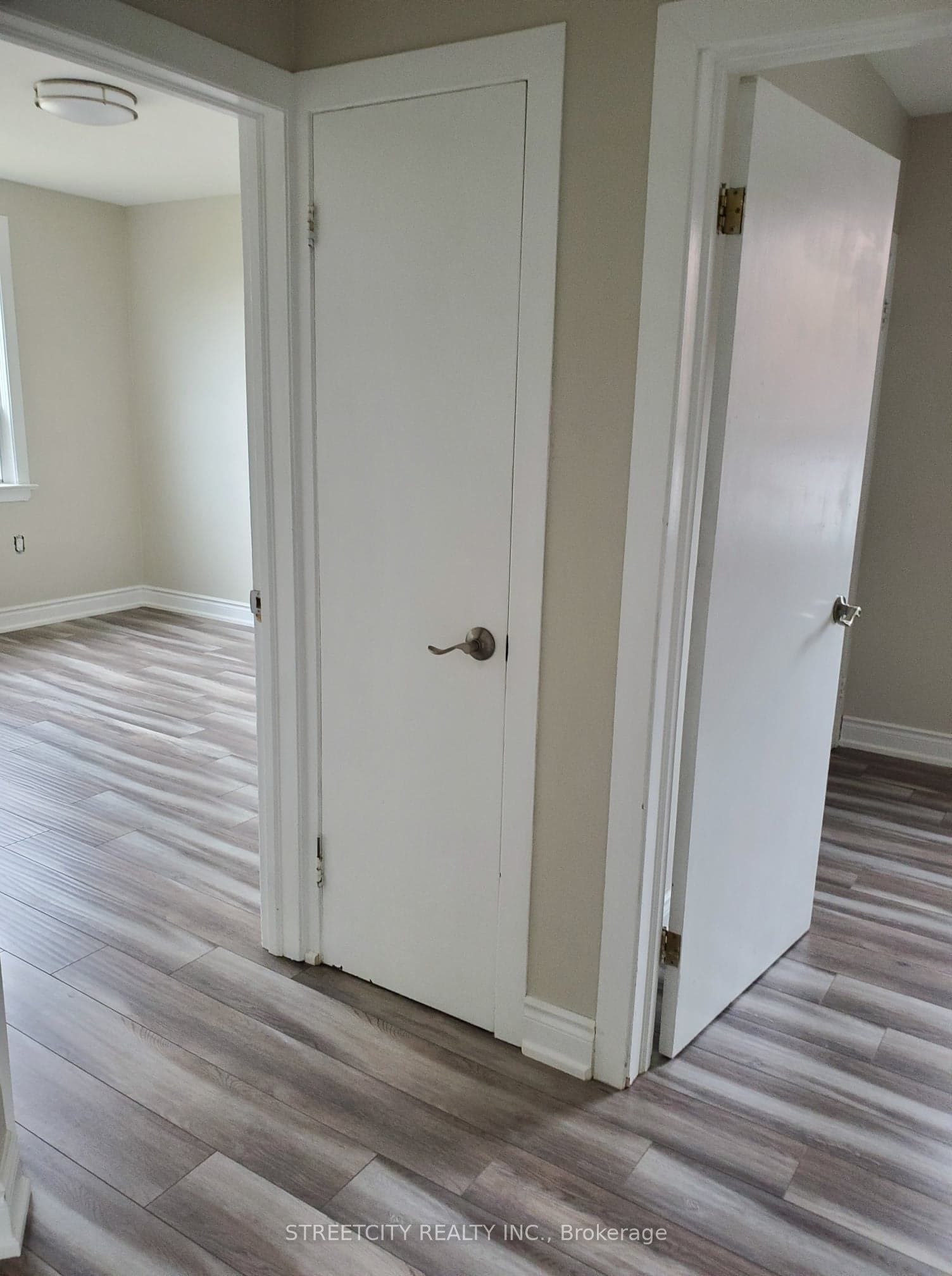 191 Broadway Street Property Photo 6