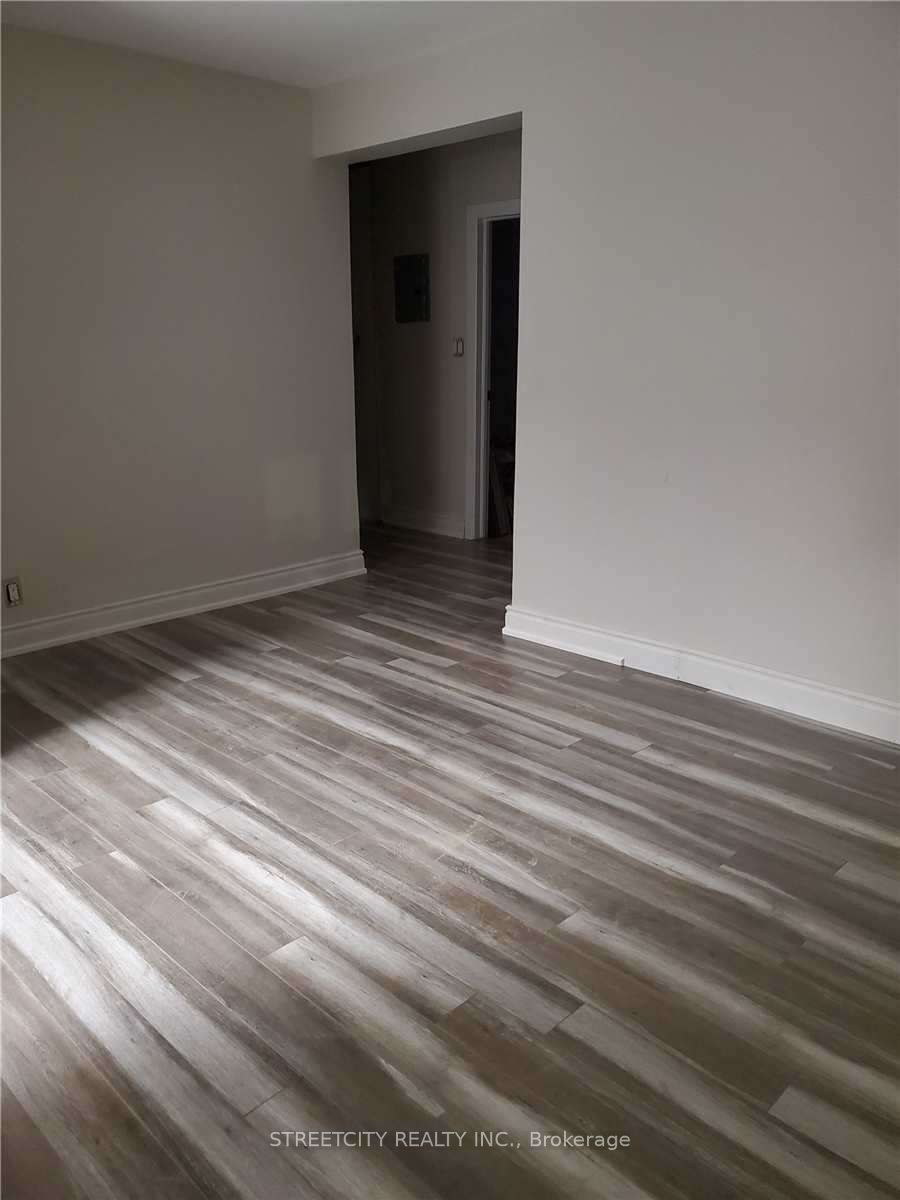 191 Broadway Street Property Photo 16