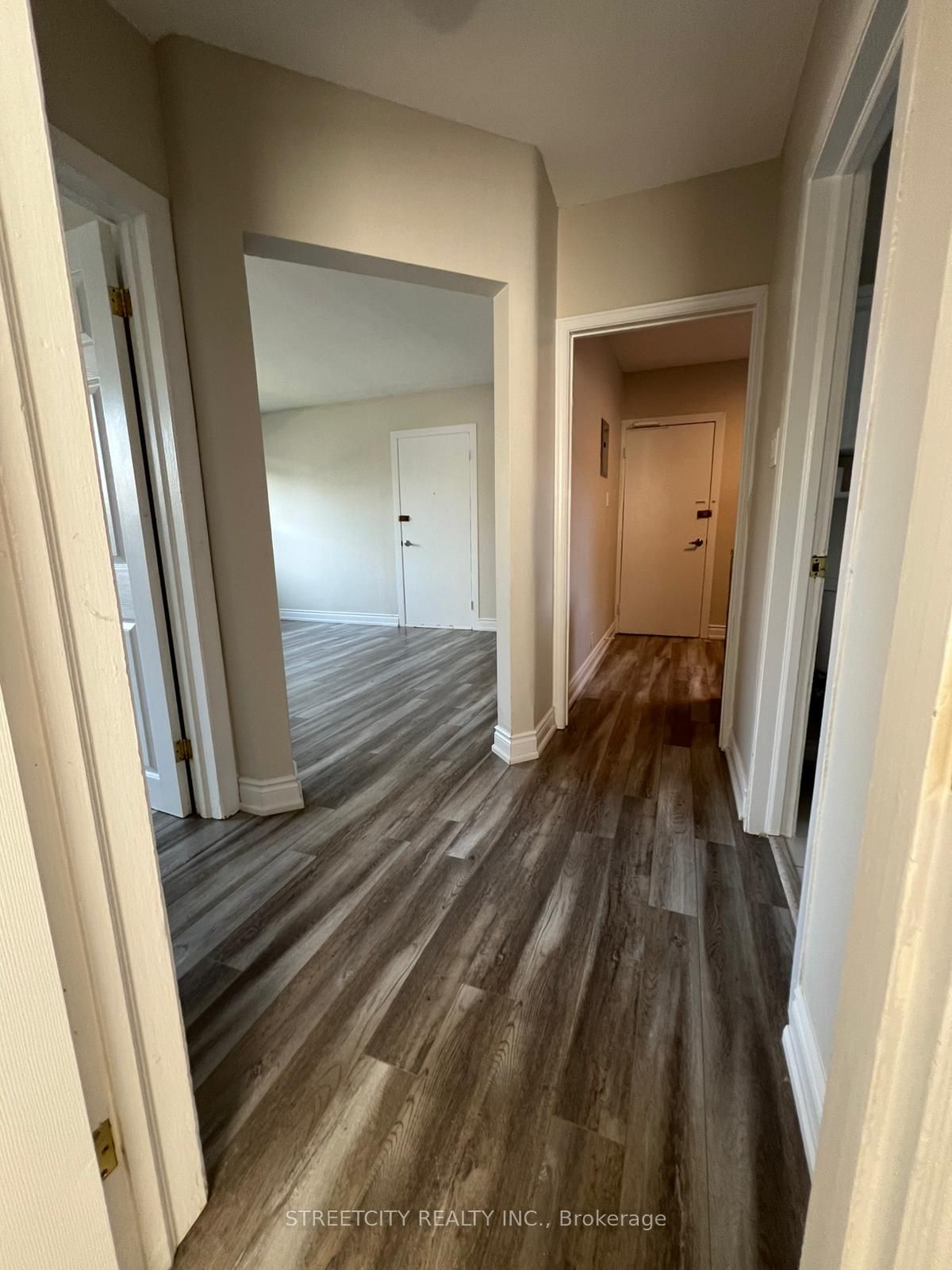 191 Broadway Street Property Photo 24