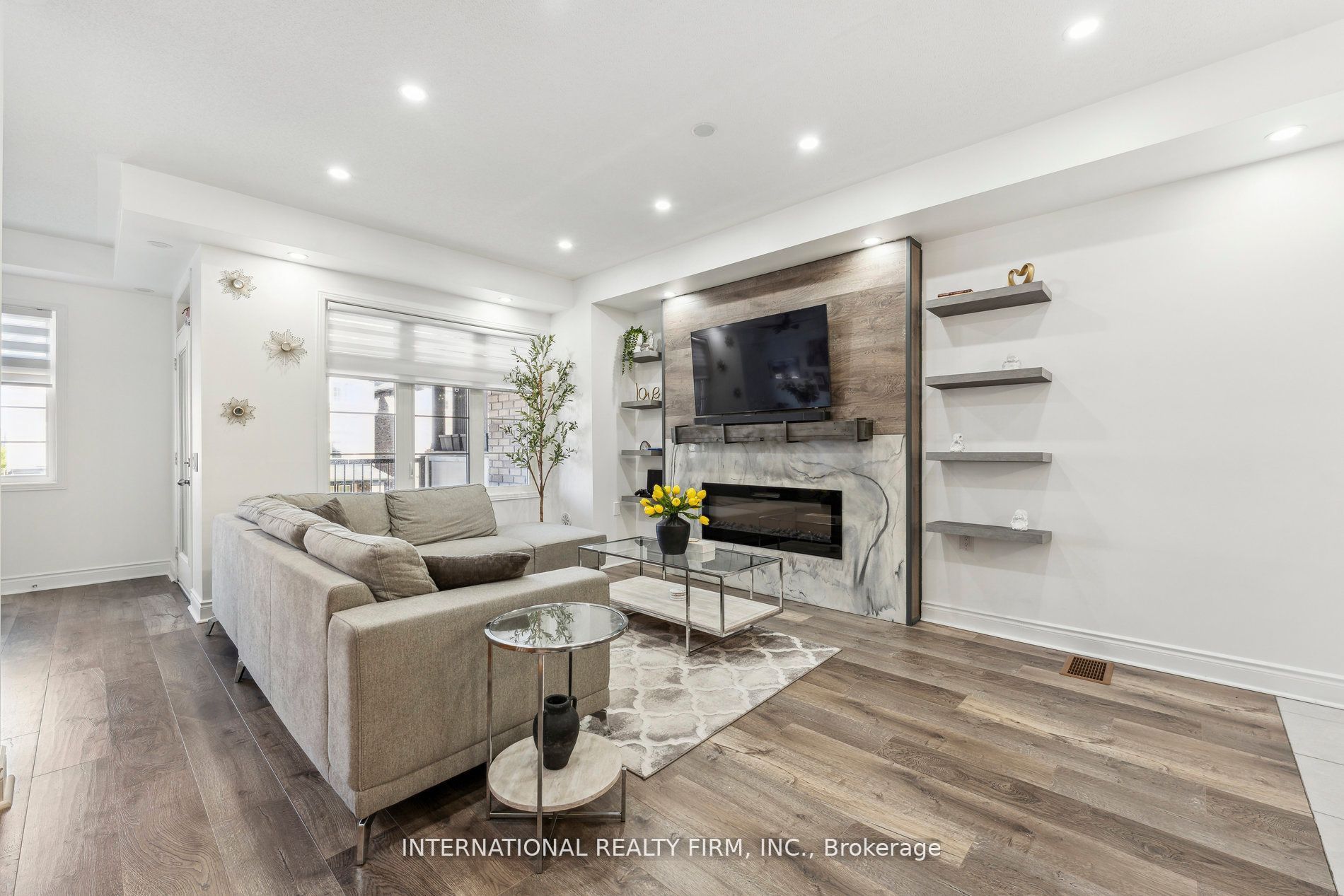 20 Lowes Hill Cir Property Photo 13