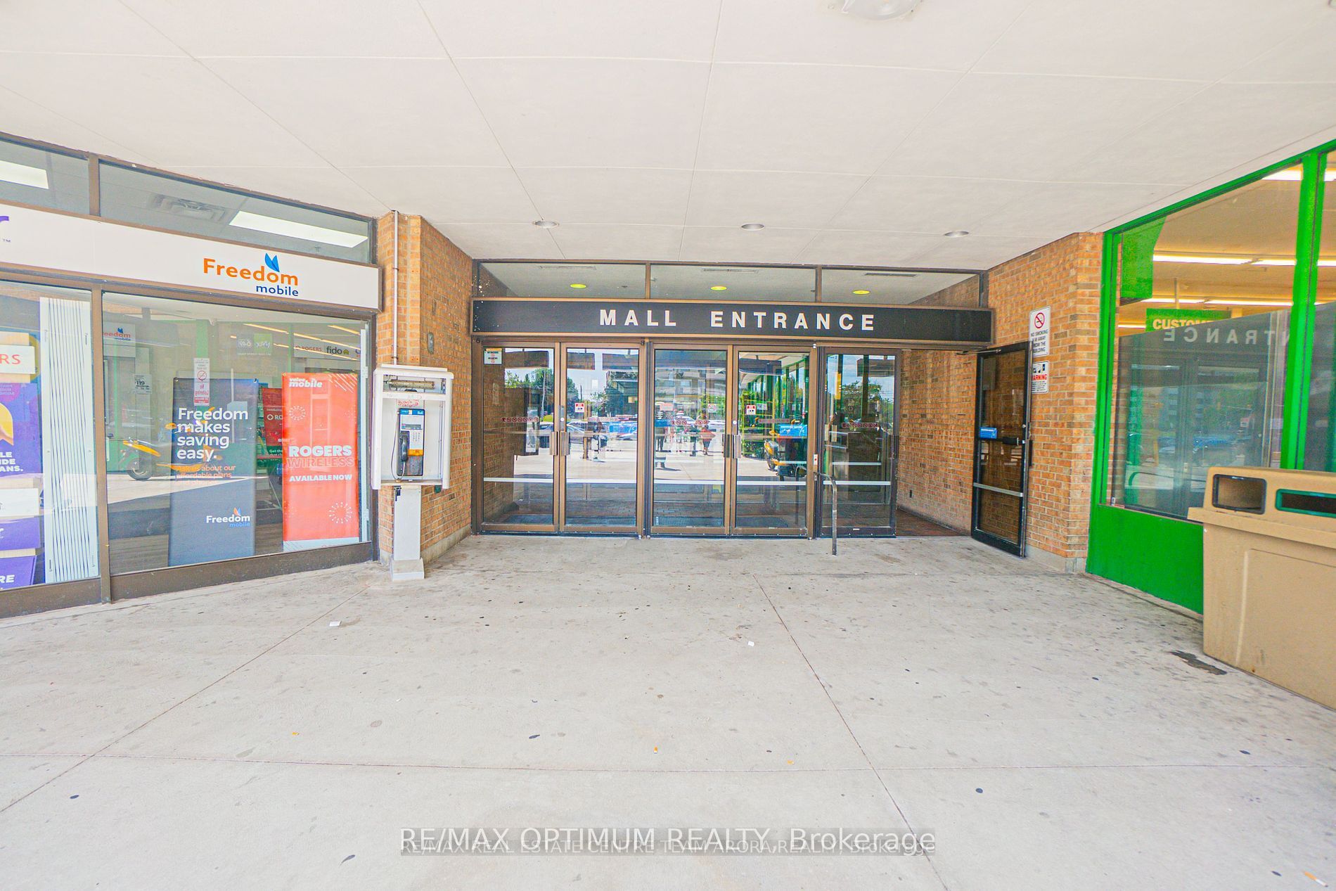 227 Vodden St E Property Photo 2