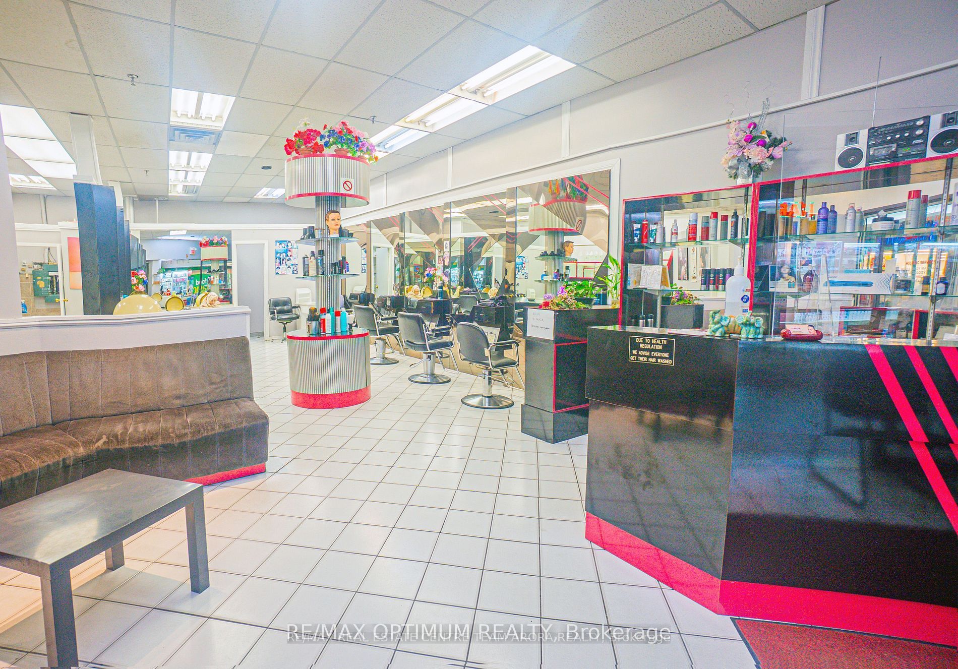 227 Vodden St E Property Photo 4