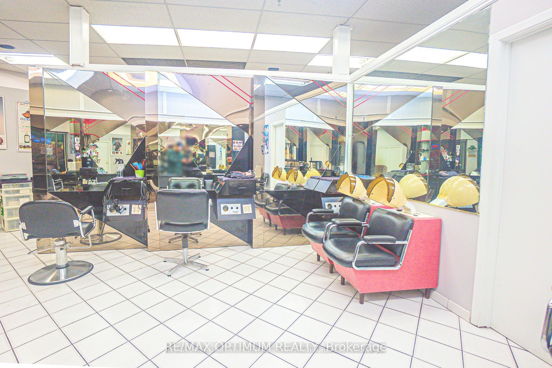 227 Vodden St E Property Photo 7