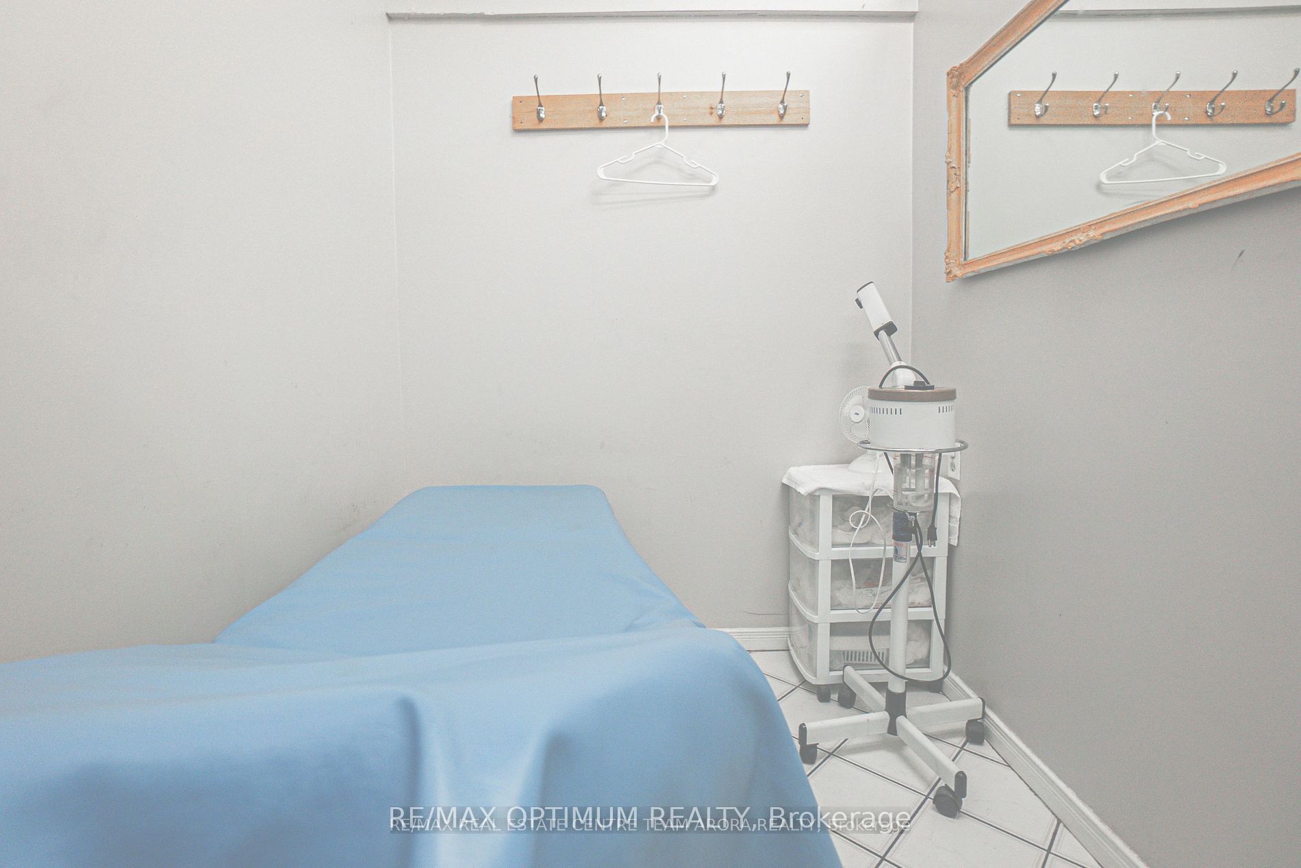 227 Vodden St E Property Photo 12