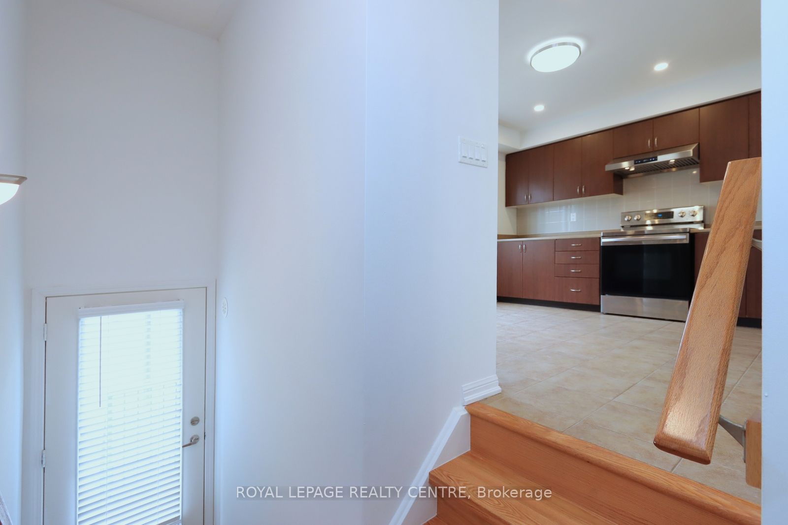 3135 Boxford Crescent 4 Property Photo 3