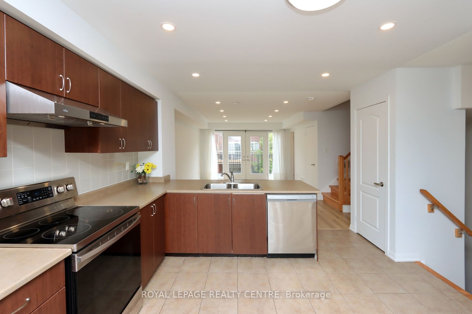 3135 Boxford Crescent 4 Property Photo 7