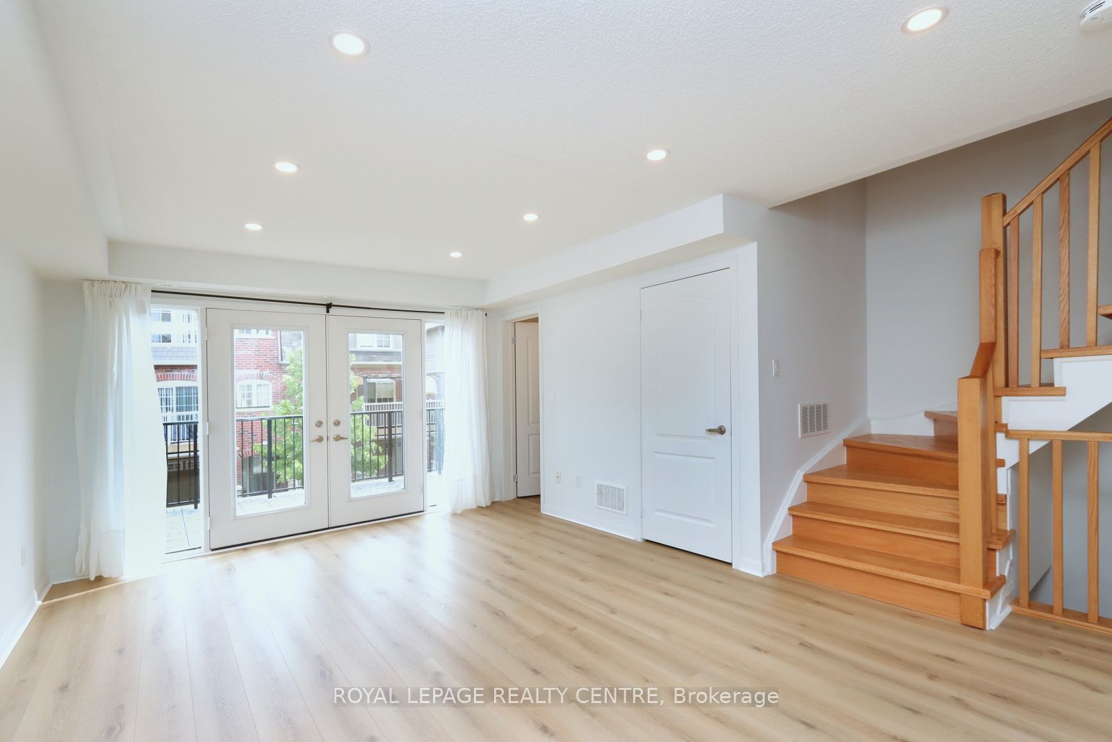 3135 Boxford Crescent 4 Property Photo 10