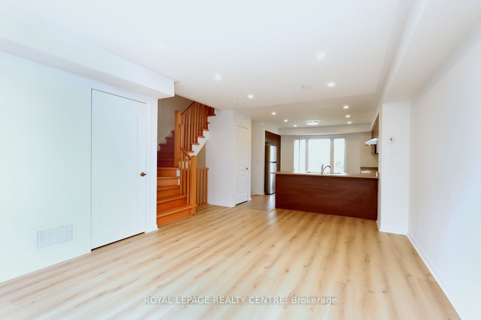 3135 Boxford Crescent 4 Property Photo 11