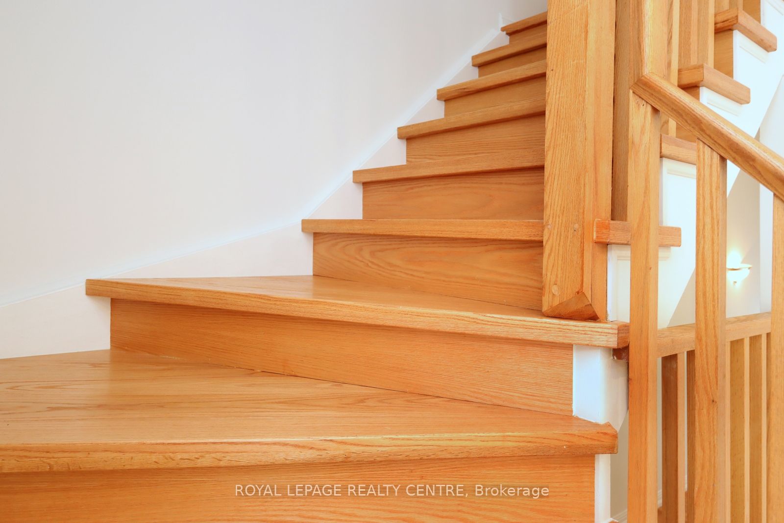 3135 Boxford Crescent 4 Property Photo 15