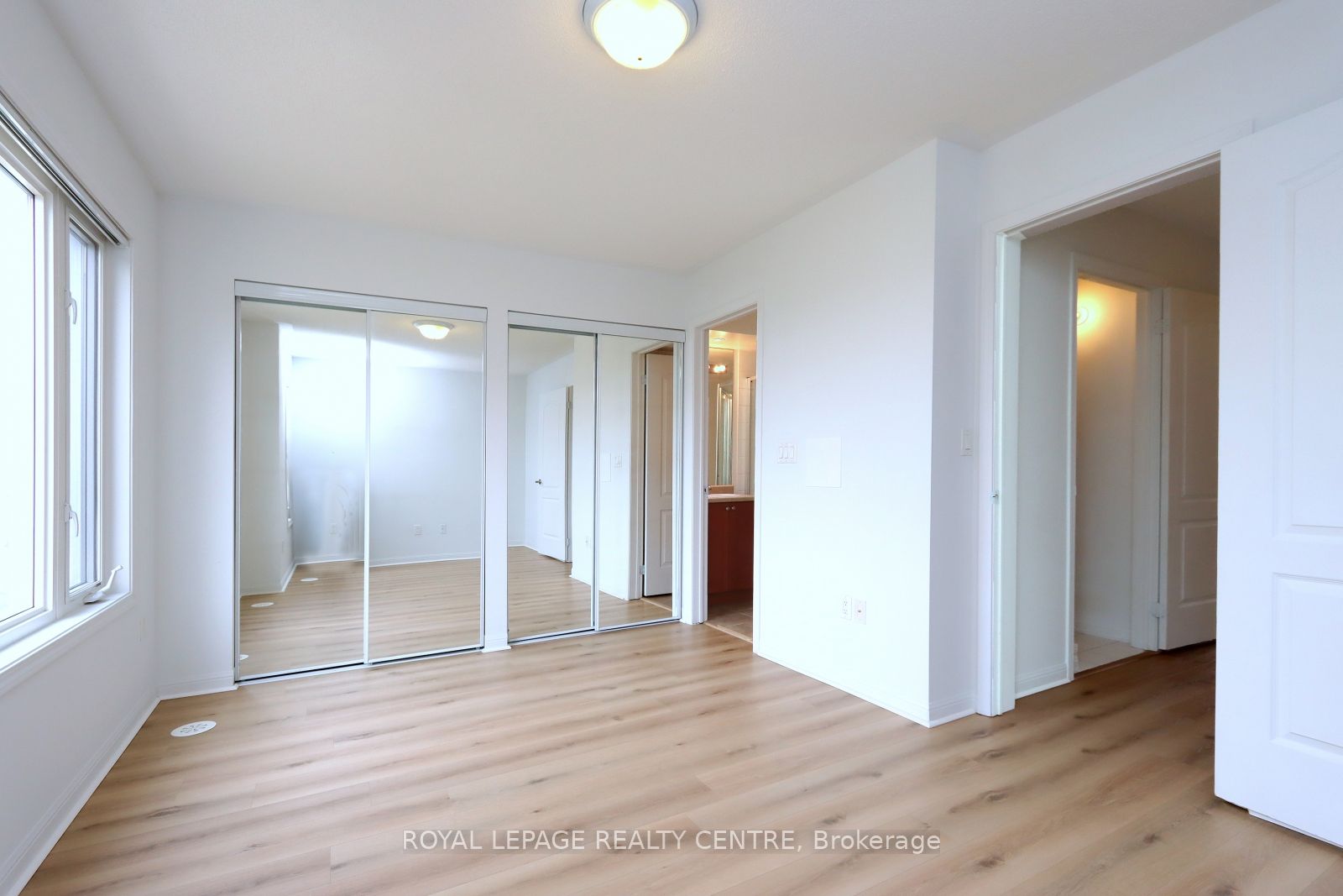 3135 Boxford Crescent 4 Property Photo 21