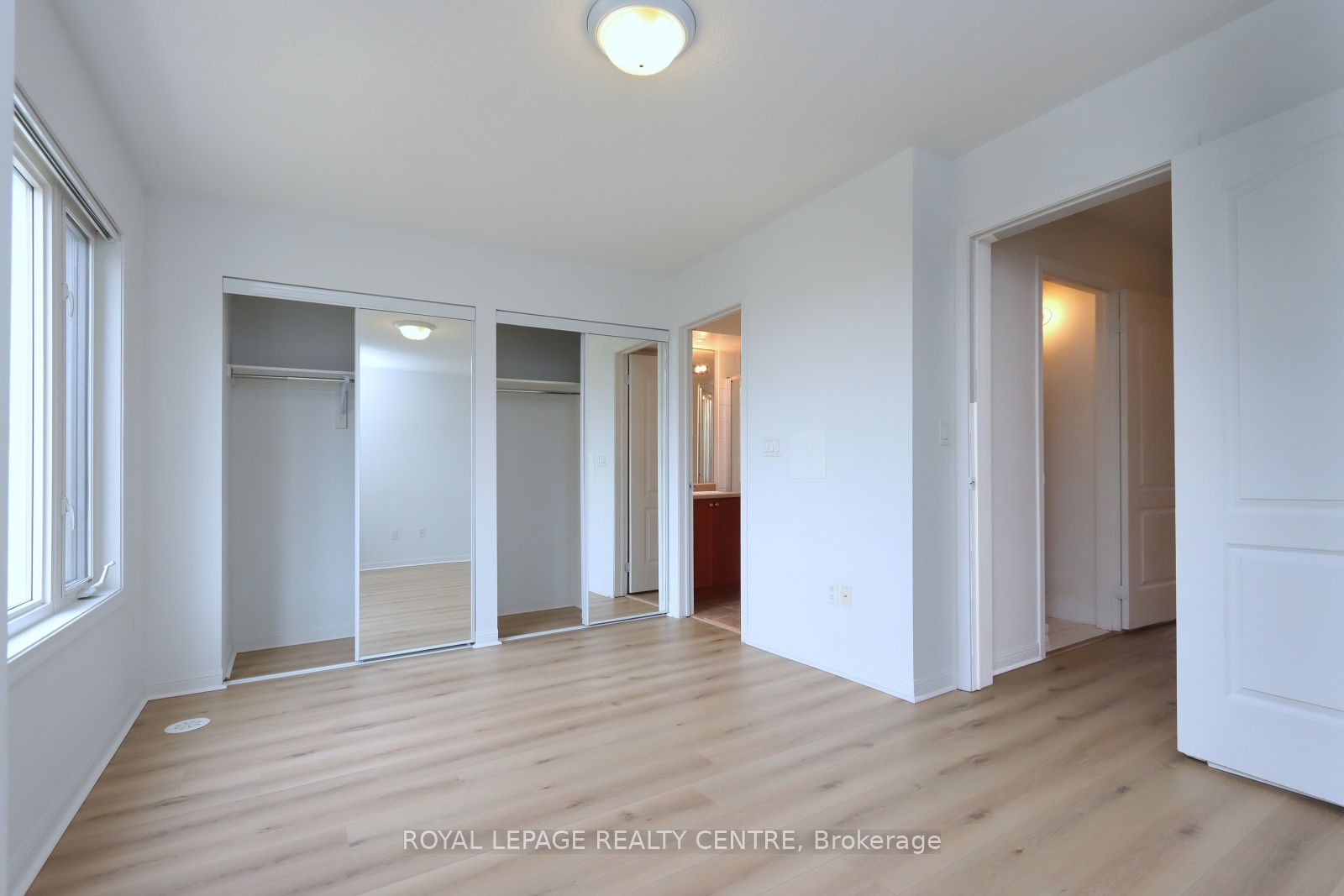 3135 Boxford Crescent 4 Property Photo 24