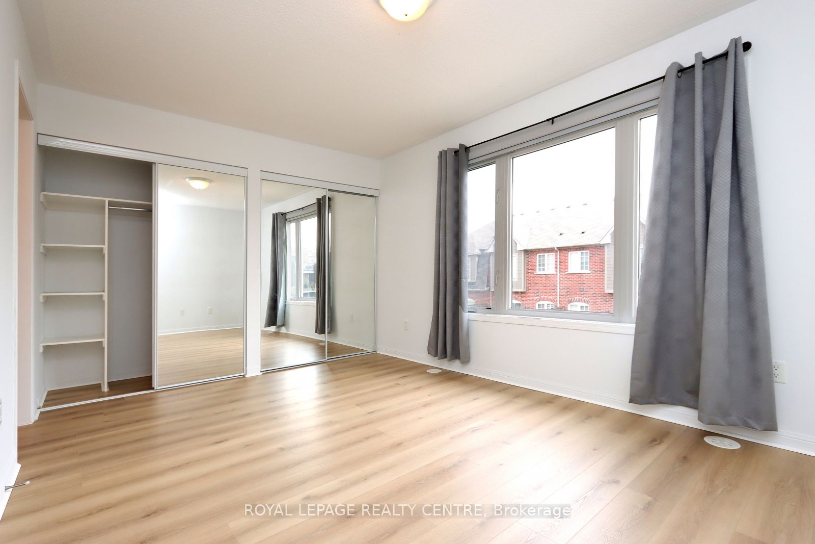 3135 Boxford Crescent 4 Property Photo 27