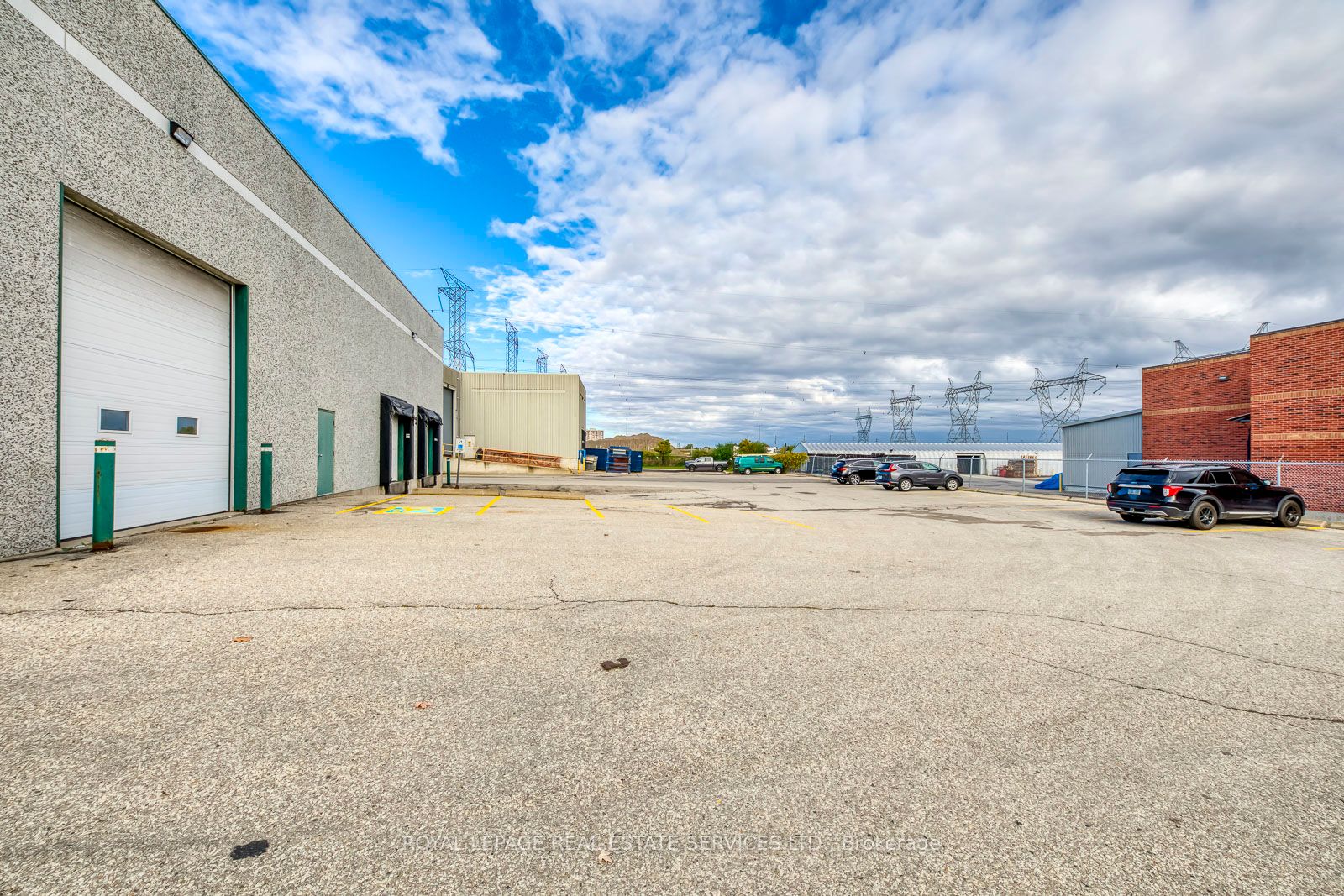 7205 Edwards Blvd Property Photo 8