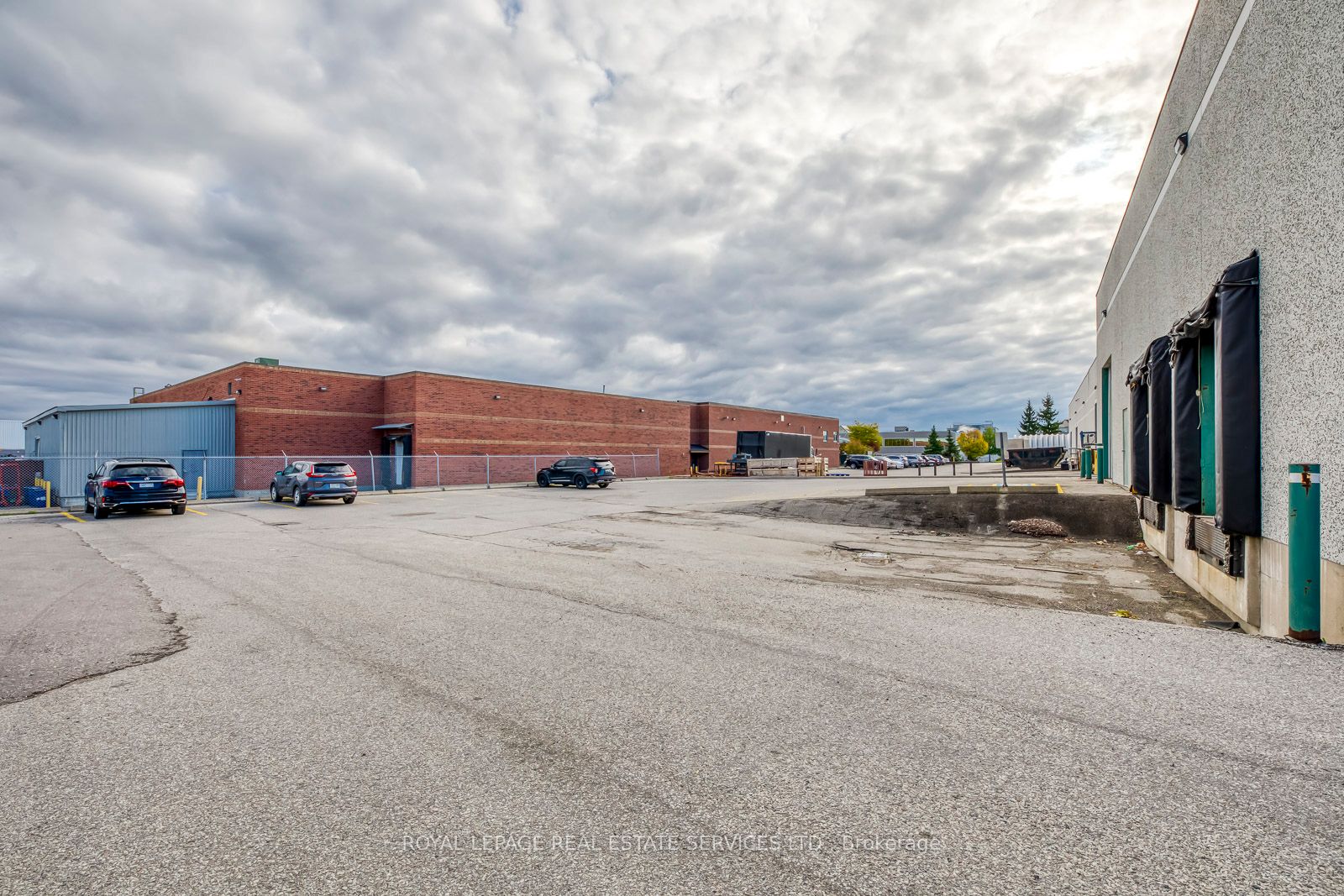 7205 Edwards Blvd Property Photo 9