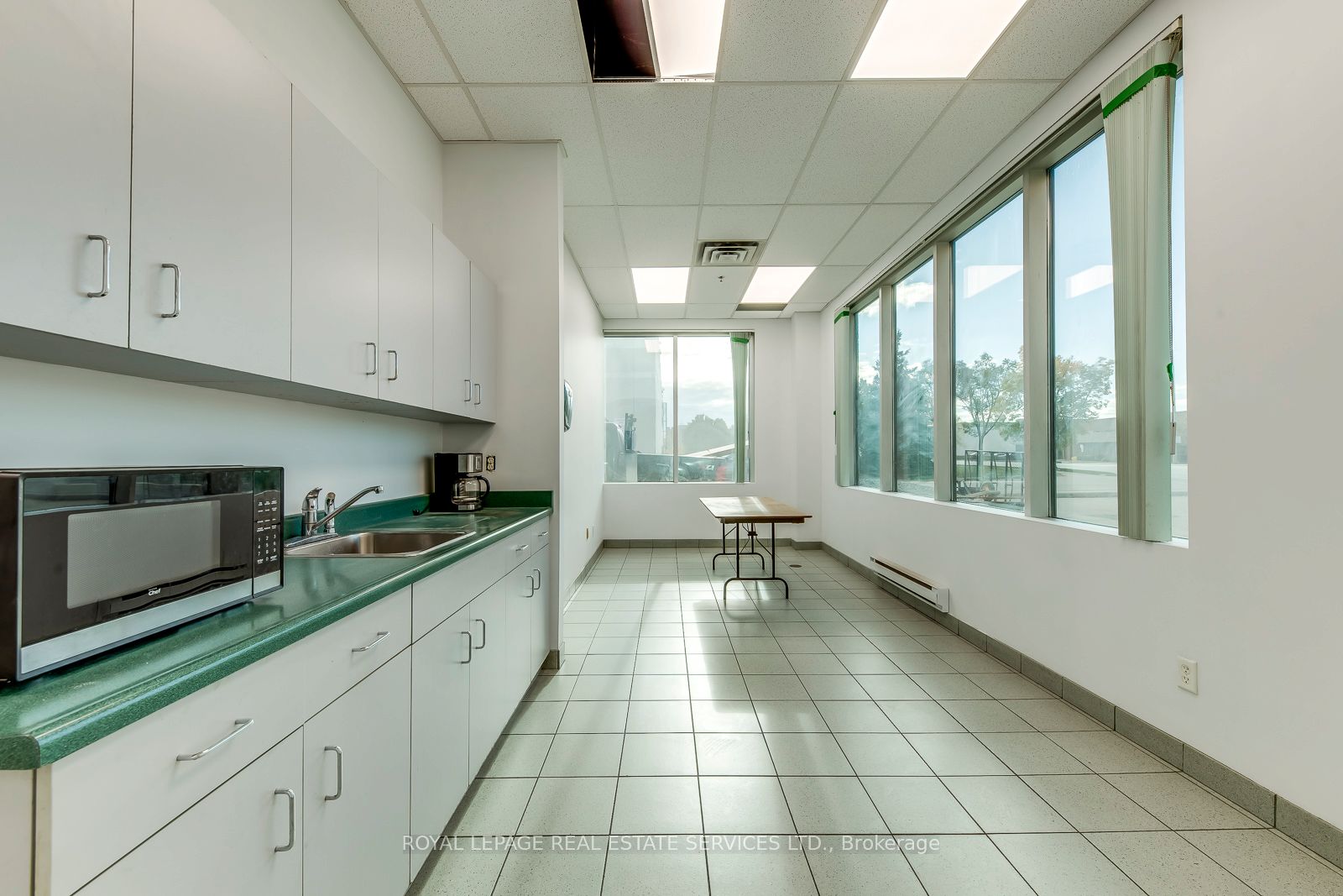 7205 Edwards Blvd Property Photo 16