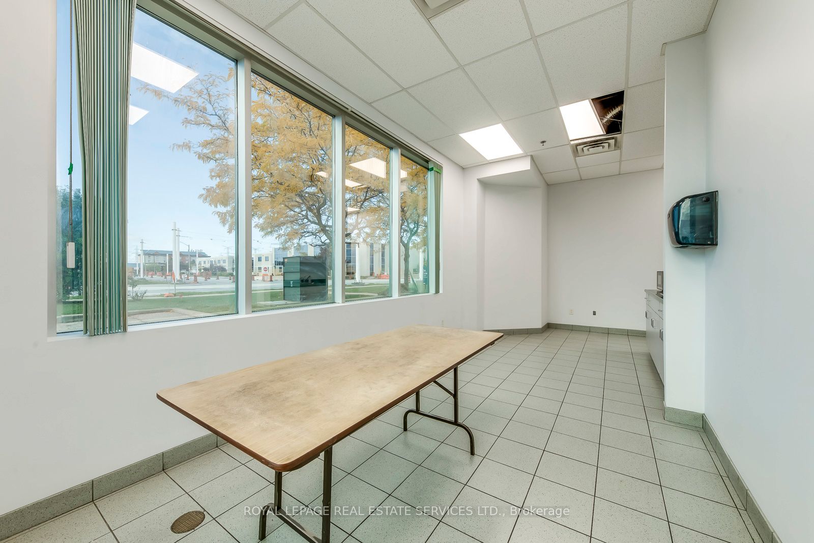 7205 Edwards Blvd Property Photo 18