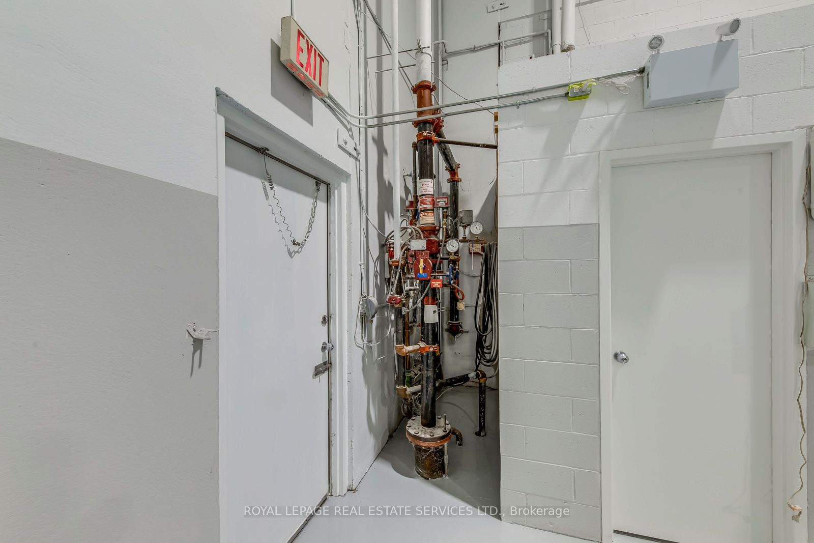 7205 Edwards Blvd Property Photo 29