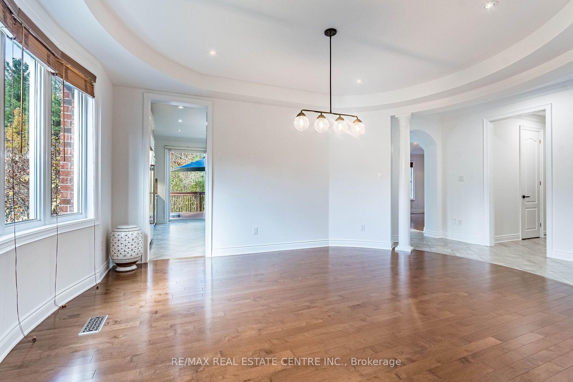 931 Syndenham Lane Property Photo 8