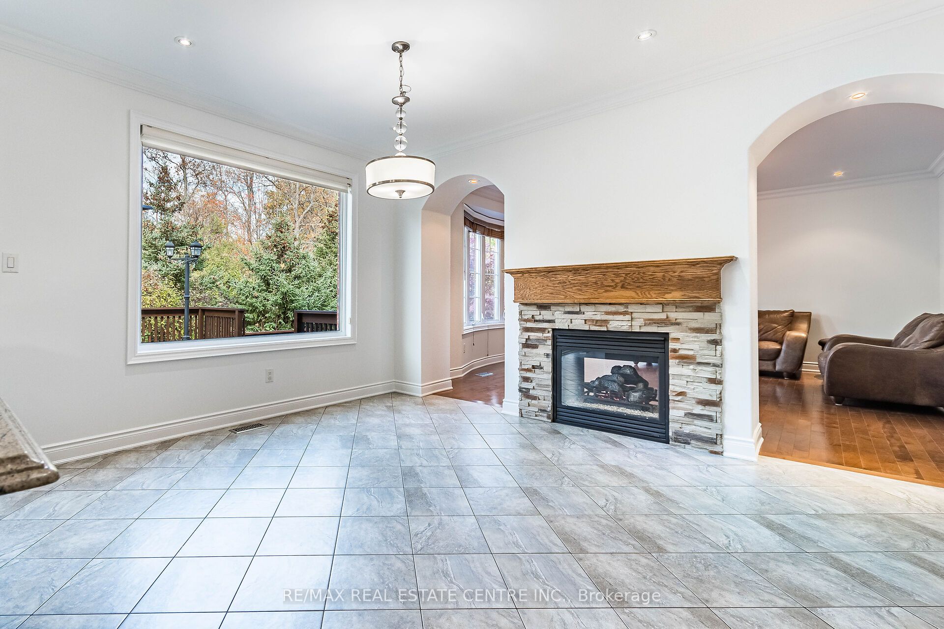 931 Syndenham Lane Property Photo 13