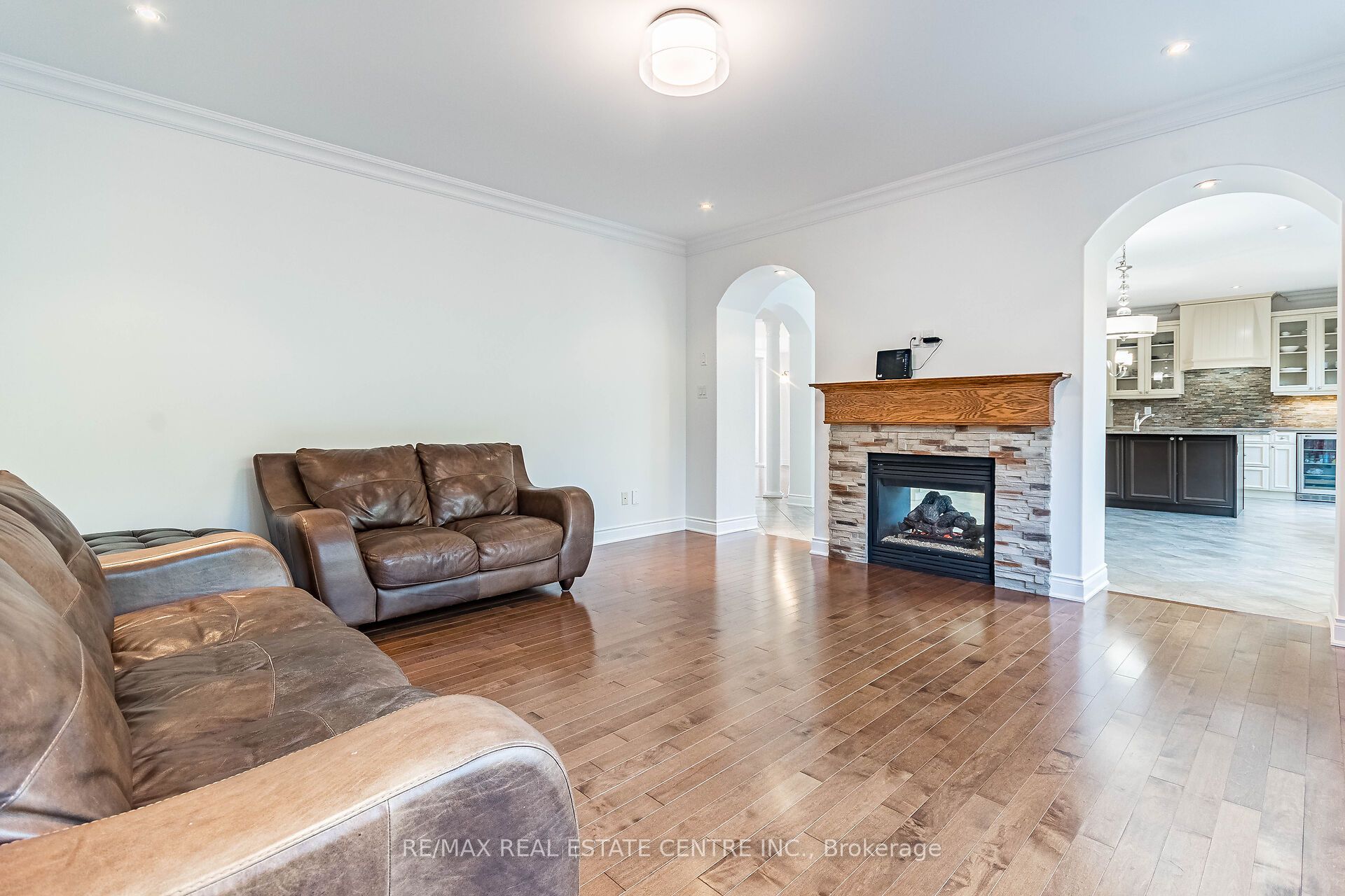 931 Syndenham Lane Property Photo 14